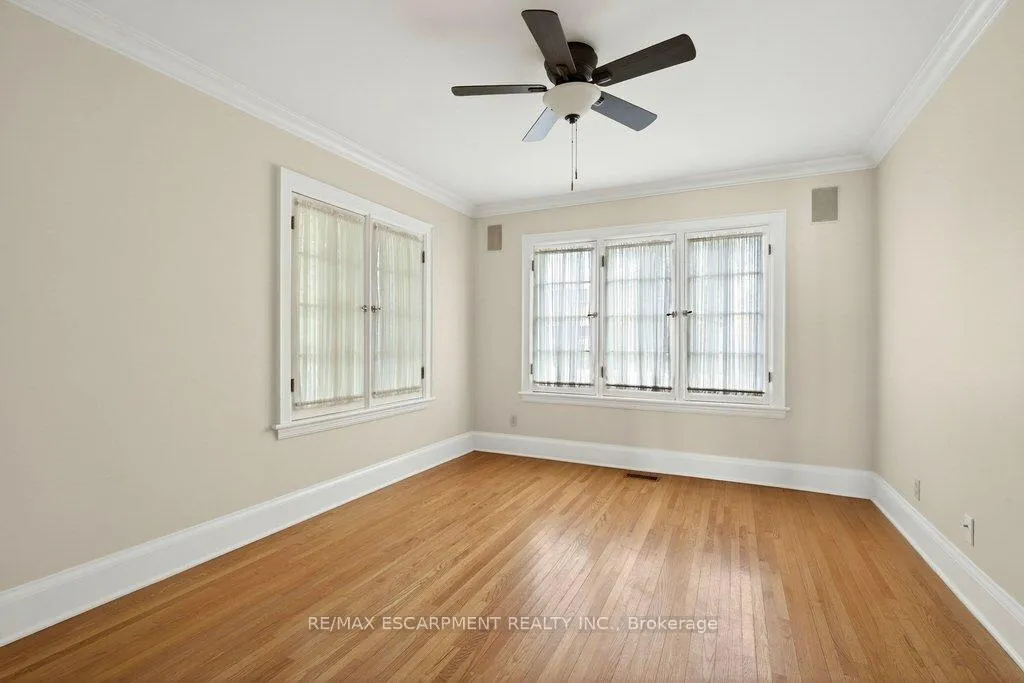 Photo 13 of 3196 Lakeshore Road, Burlington, Roseland — HOMEH