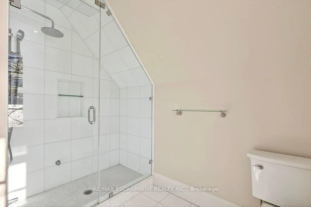 Photo 33 of 3196 Lakeshore Road, Burlington, Roseland — HOMEH