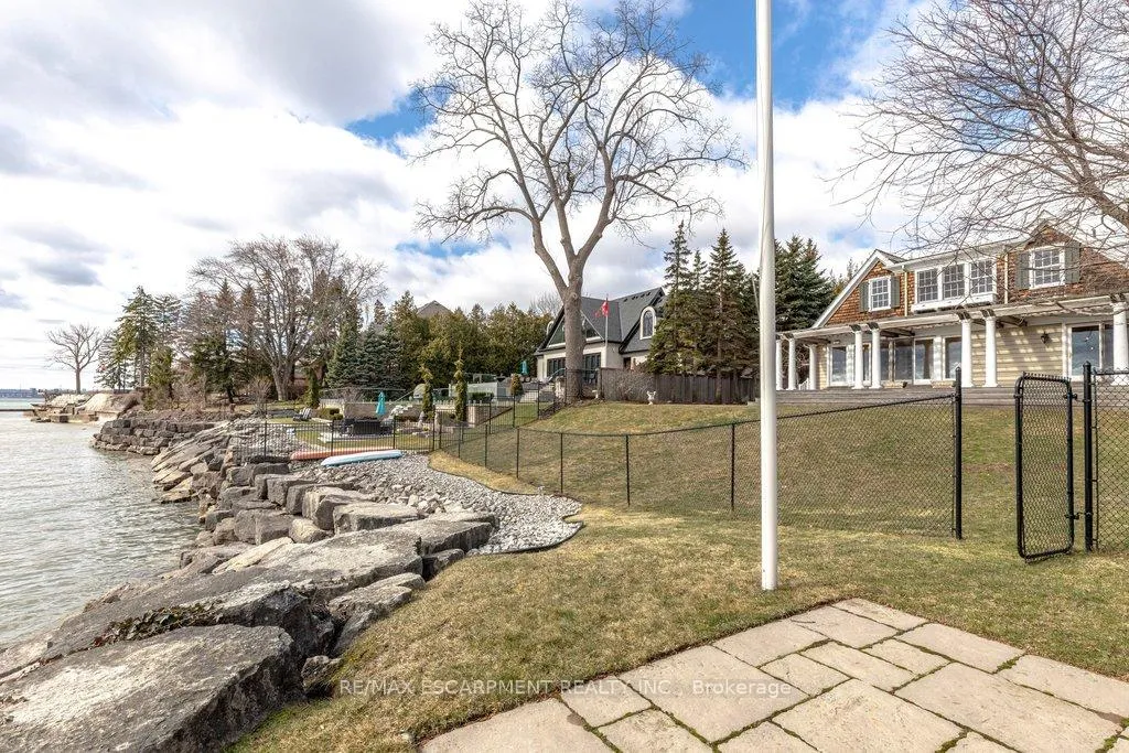 Photo 42 of 3196 Lakeshore Road, Burlington, Roseland — HOMEH