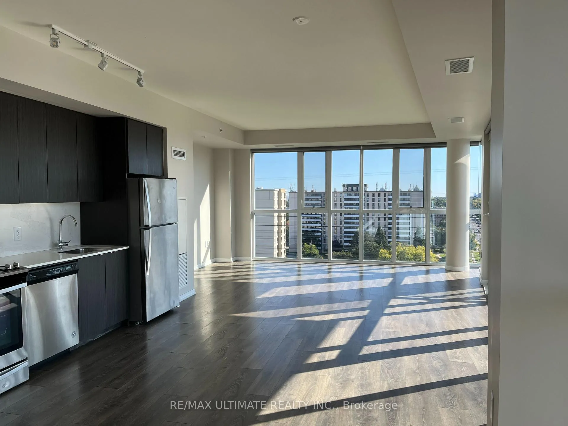 Photo 3 of Unit 1113, 3237 Bayview Avenue, North York, Bayview Woods-Steeles — HOMEH