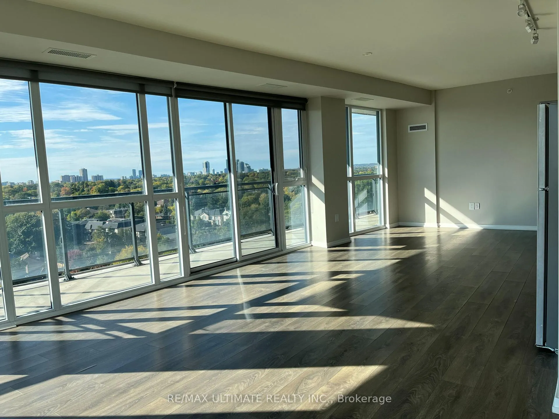 Photo 6 of Unit 1113, 3237 Bayview Avenue, North York, Bayview Woods-Steeles — HOMEH