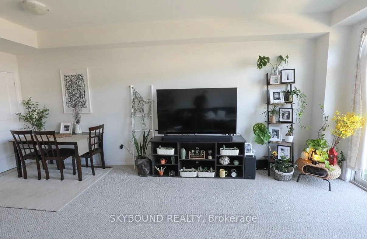 Photo 4 of Unit 15, 77 Diana Avenue, Brantford, Shellard Lane — HOMEH