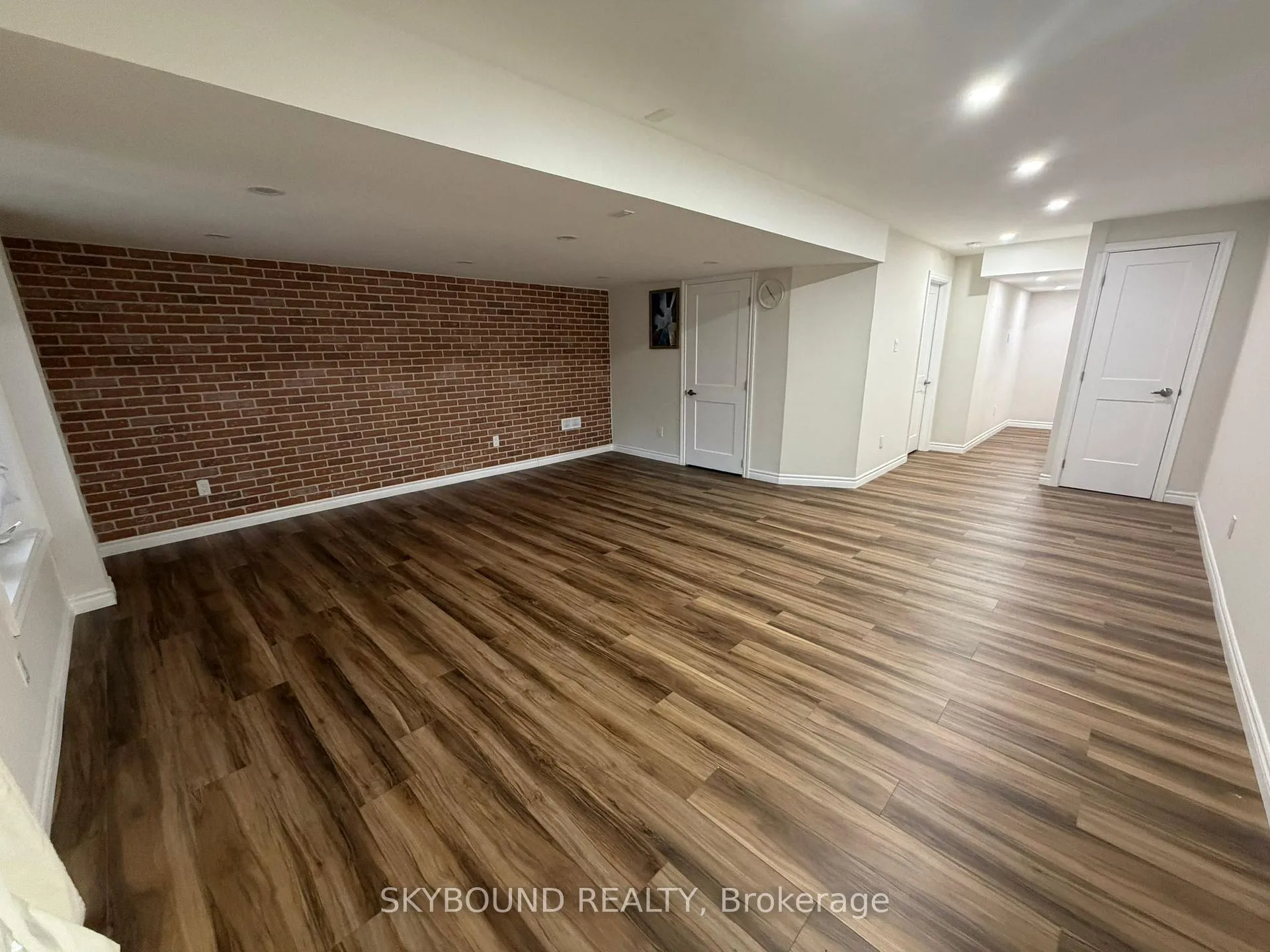 Photo 5 of Unit 15, 77 Diana Avenue, Brantford, Shellard Lane — HOMEH