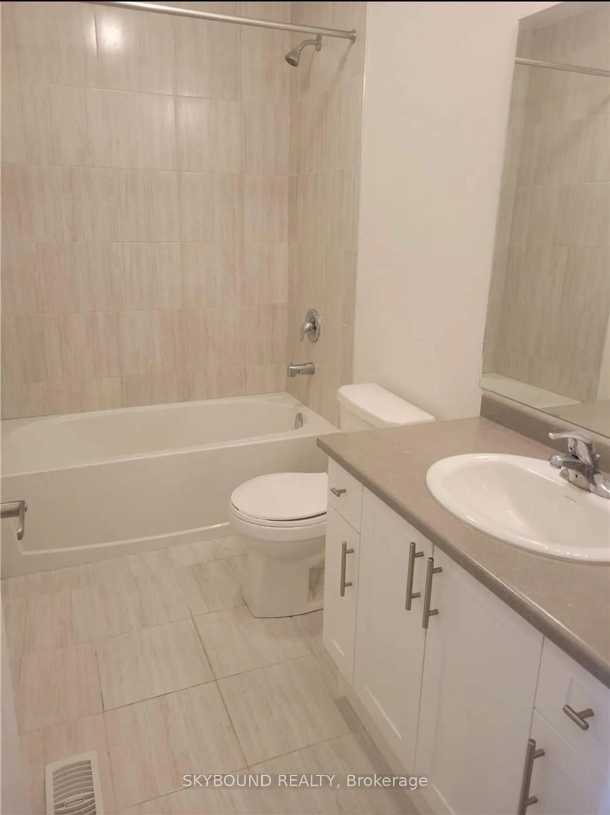 Photo 6 of Unit 15, 77 Diana Avenue, Brantford, Shellard Lane — HOMEH
