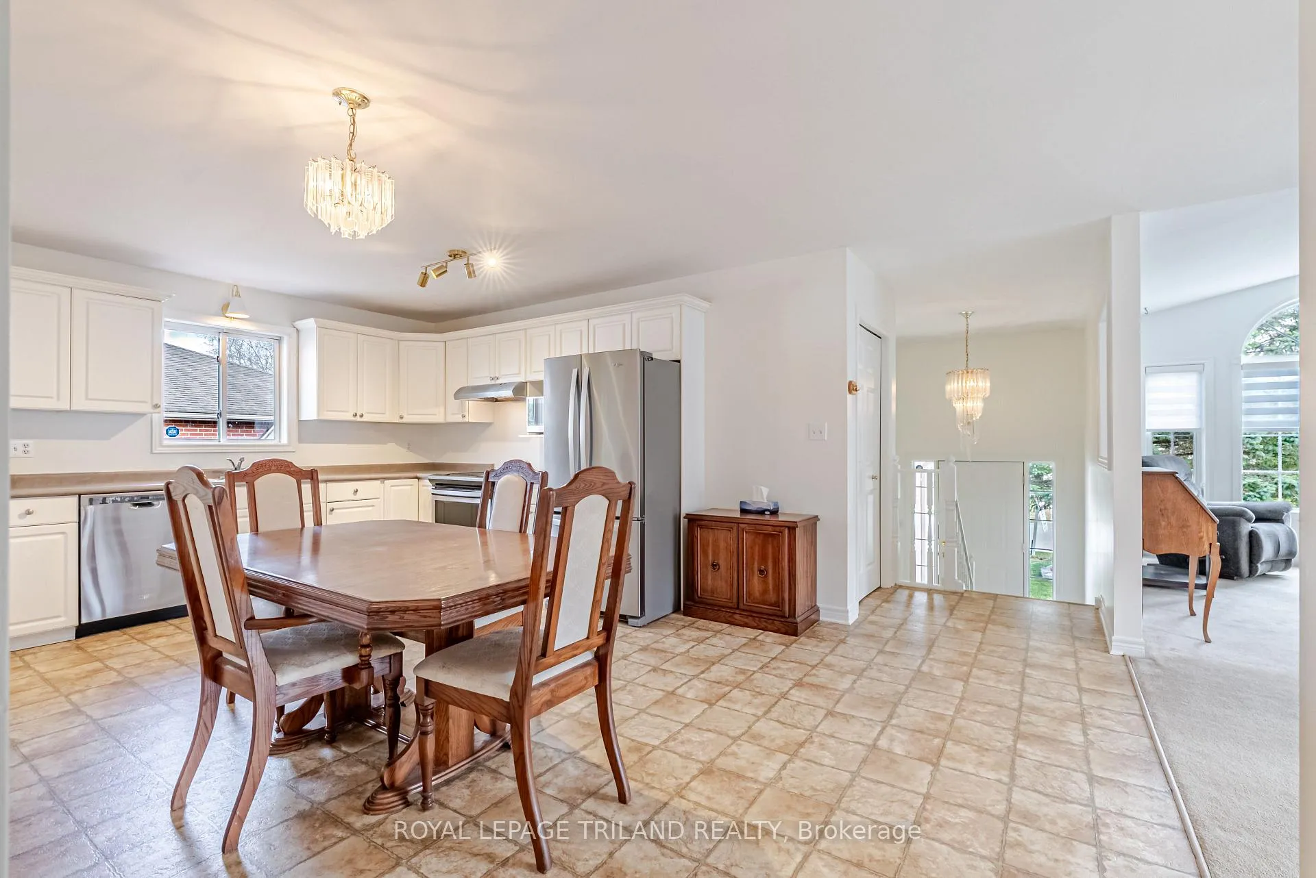 Photo 11 of 14 Amber Drive, Thames Centre, Dorchester — HOMEH