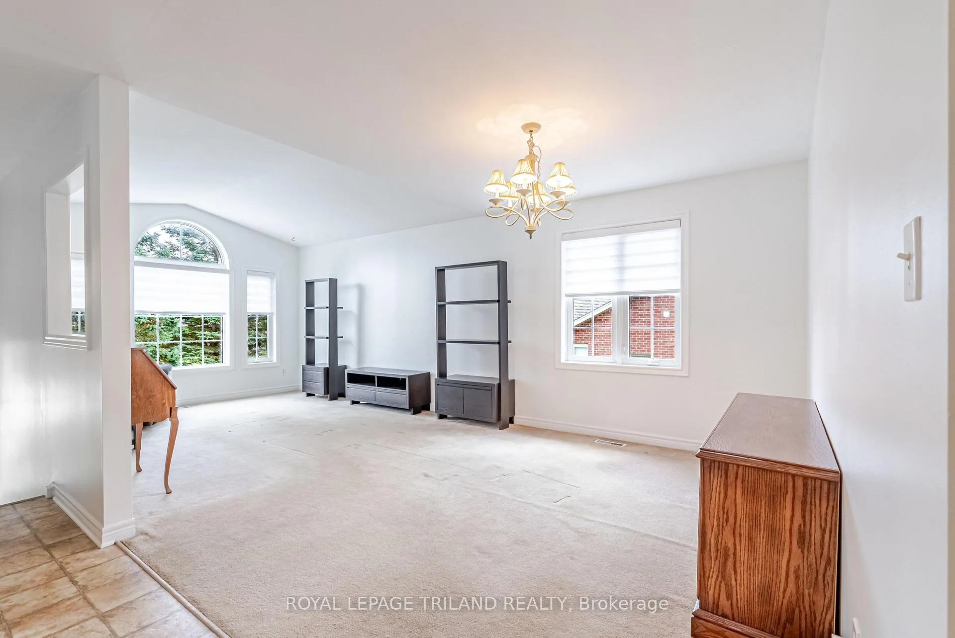 Photo 17 of 14 Amber Drive, Thames Centre, Dorchester — HOMEH