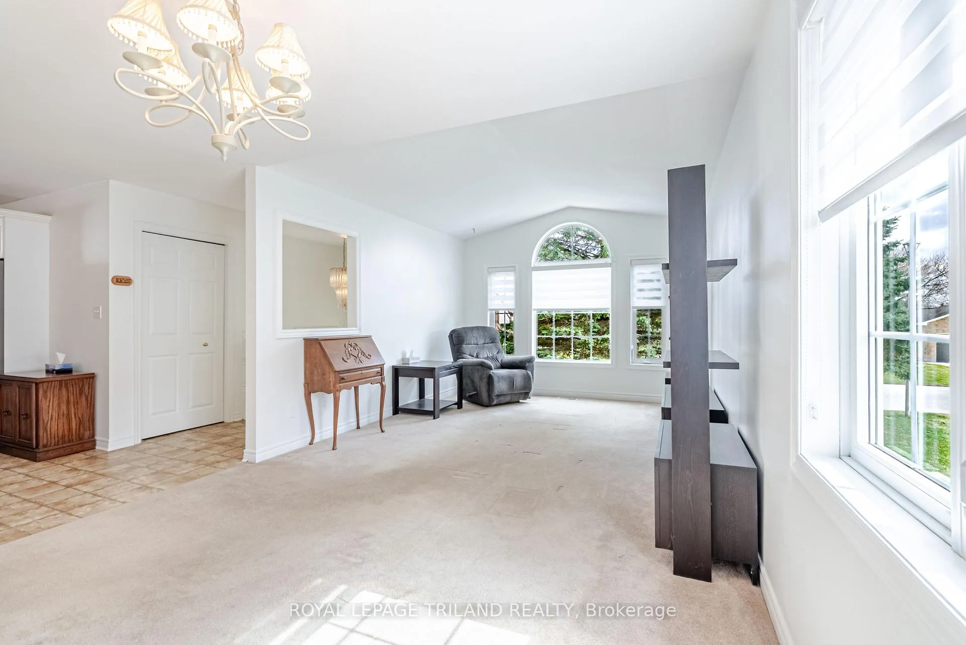 Photo 19 of 14 Amber Drive, Thames Centre, Dorchester — HOMEH