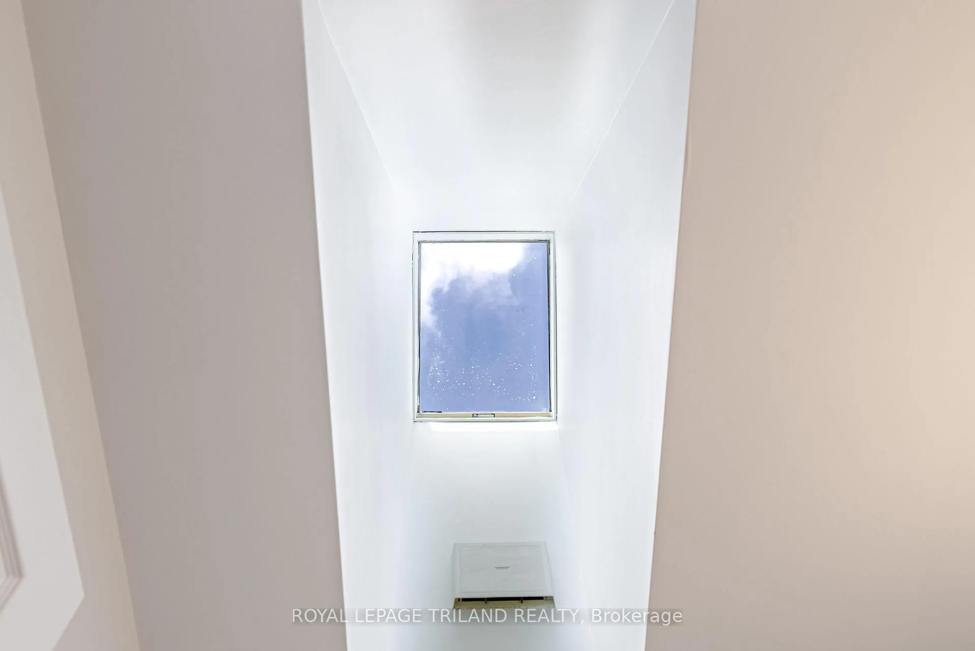 Photo 29 of 14 Amber Drive, Thames Centre, Dorchester — HOMEH