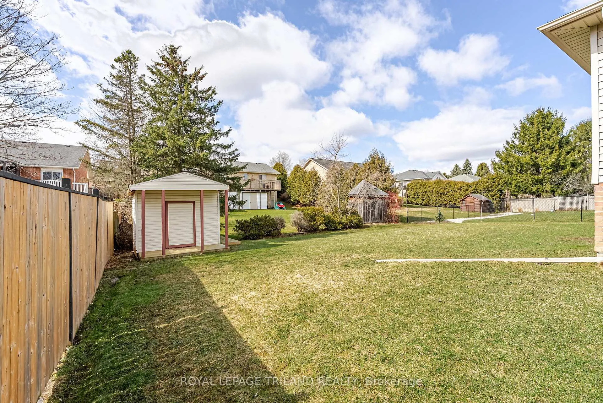 Photo 40 of 14 Amber Drive, Thames Centre, Dorchester — HOMEH