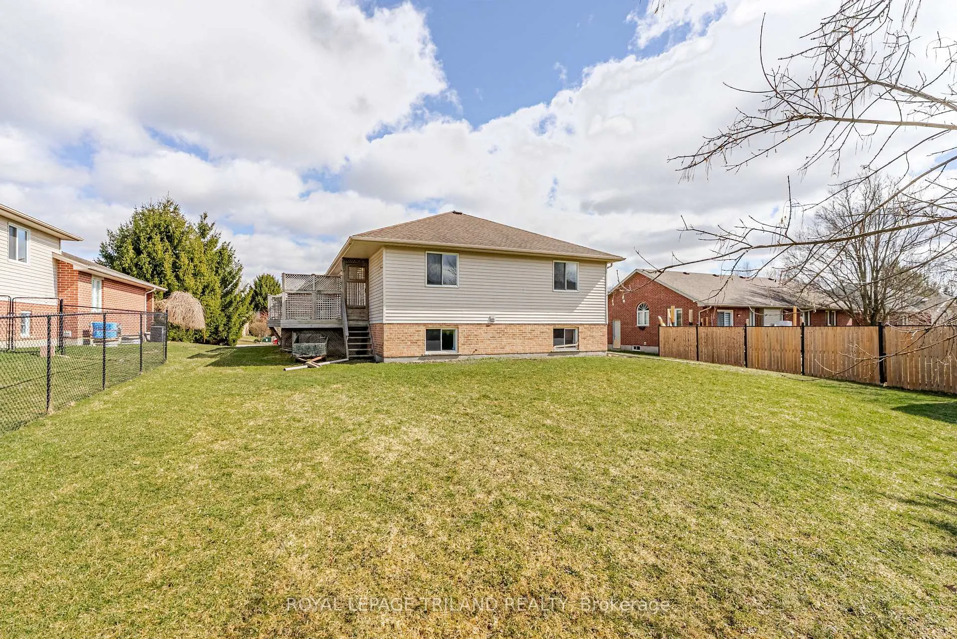 Photo 41 of 14 Amber Drive, Thames Centre, Dorchester — HOMEH