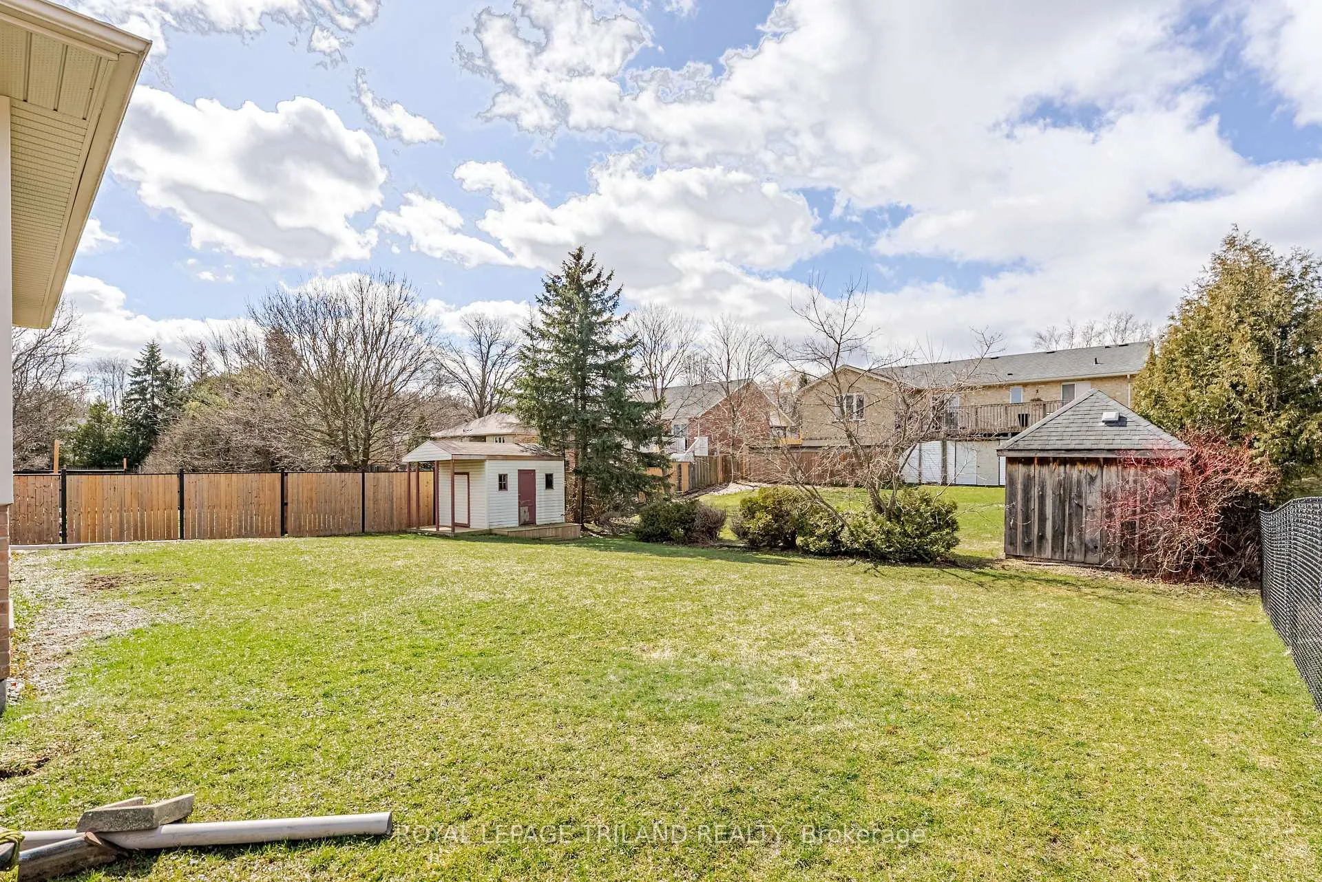 Photo 43 of 14 Amber Drive, Thames Centre, Dorchester — HOMEH