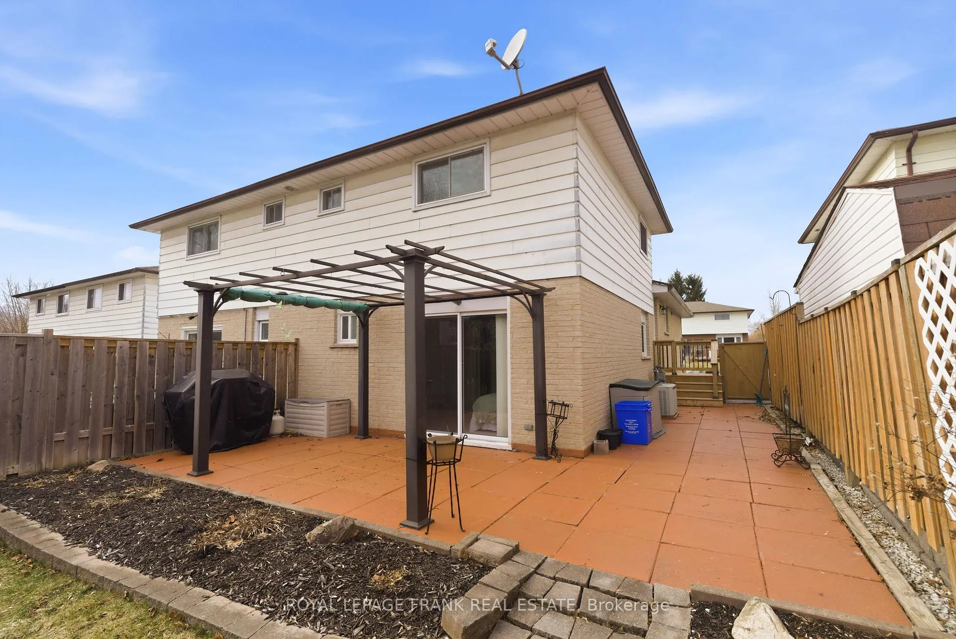 Photo 37 of 380 Surrey Drive, Oshawa, Eastdale — HOMEH