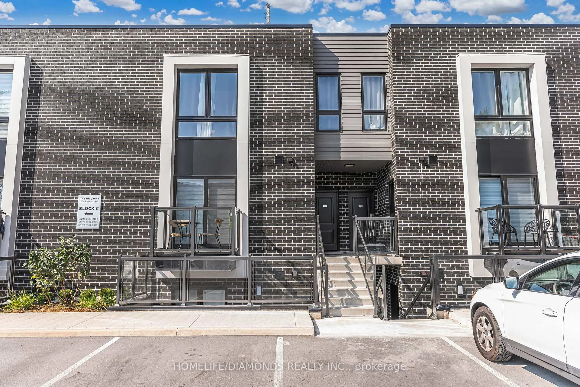 Photo 1 of Unit 203, 6065 Mcleod Road, Niagara Falls, Arad/Fallsview — HOMEH