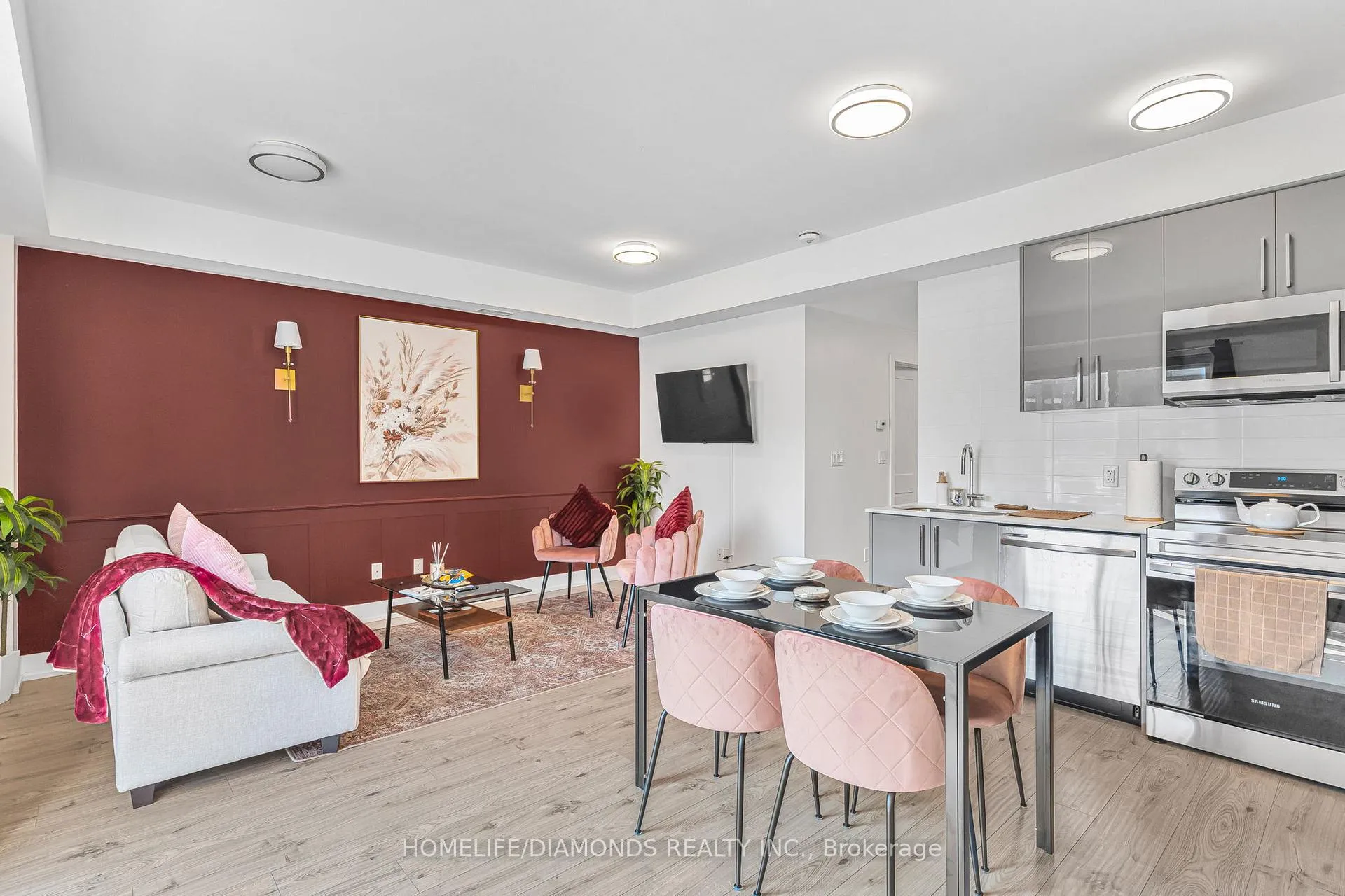 Photo 5 of Unit 203, 6065 Mcleod Road, Niagara Falls, Arad/Fallsview — HOMEH