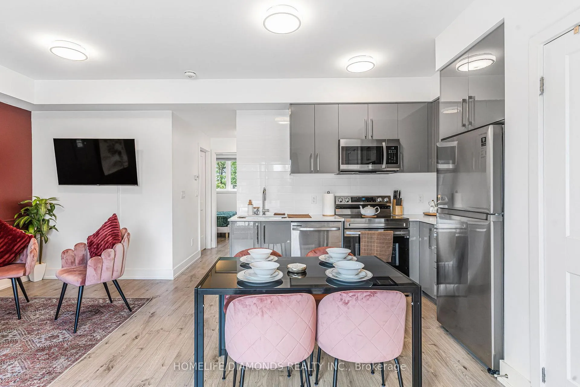 Photo 6 of Unit 203, 6065 Mcleod Road, Niagara Falls, Arad/Fallsview — HOMEH