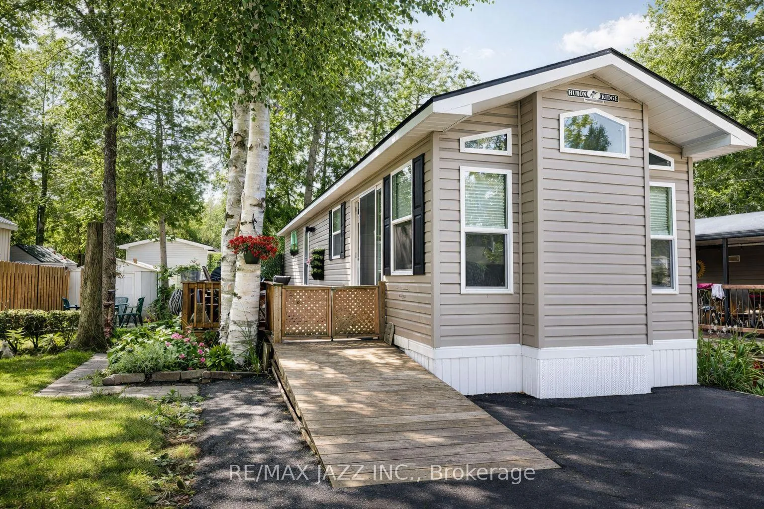 Photo 1 of Unit 819, 225 Platten Boulevard, Scugog, Rural Scugog — HOMEH
