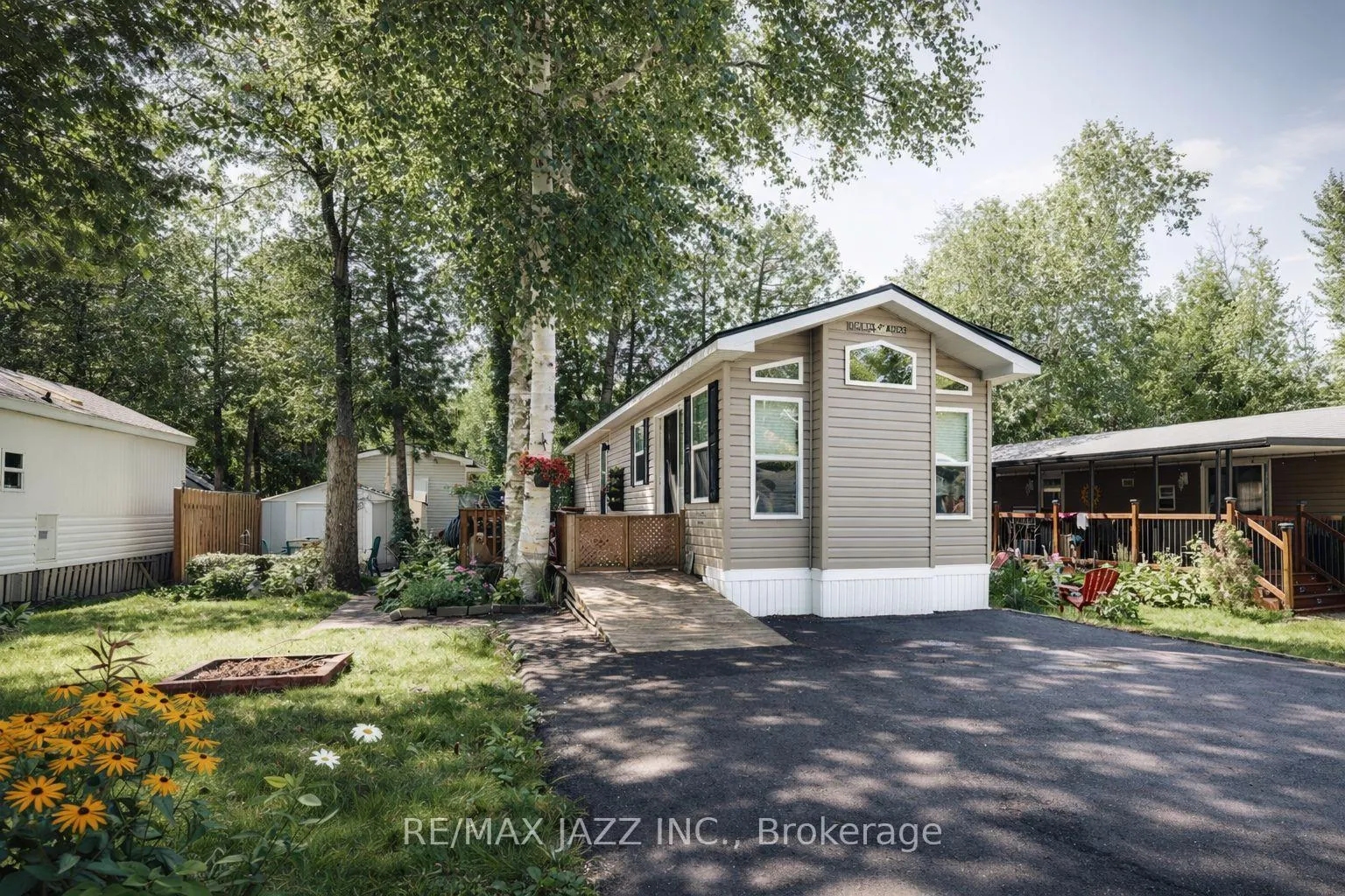 Photo 2 of Unit 819, 225 Platten Boulevard, Scugog, Rural Scugog — HOMEH