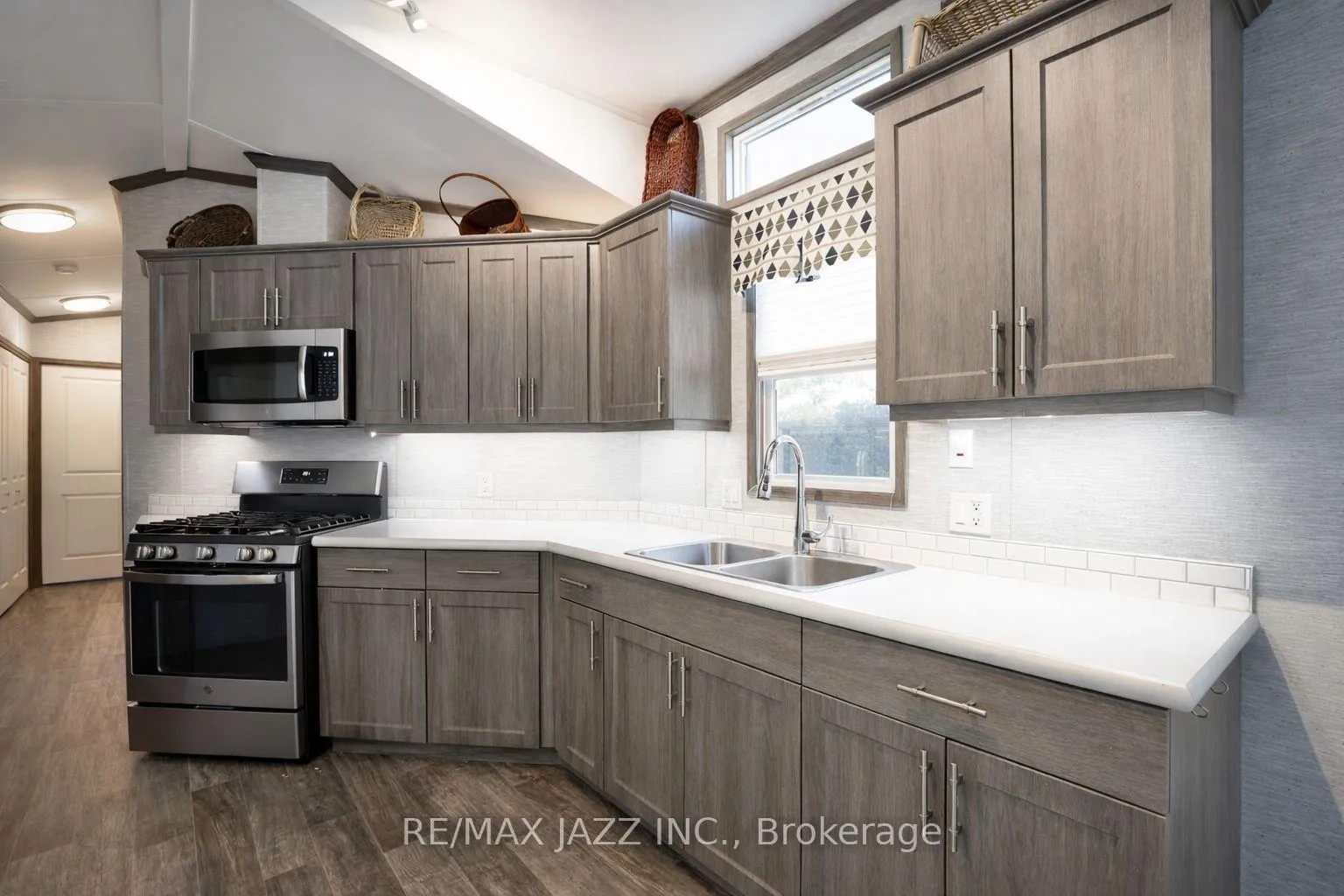 Photo 3 of Unit 819, 225 Platten Boulevard, Scugog, Rural Scugog — HOMEH