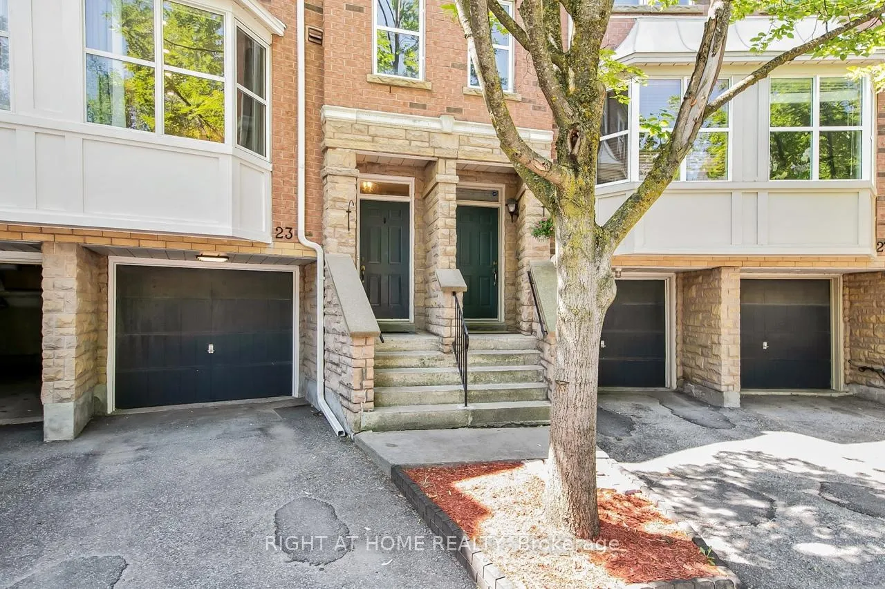 Photo 2 of 23 Michael Way, Markham, Buttonville — HOMEH