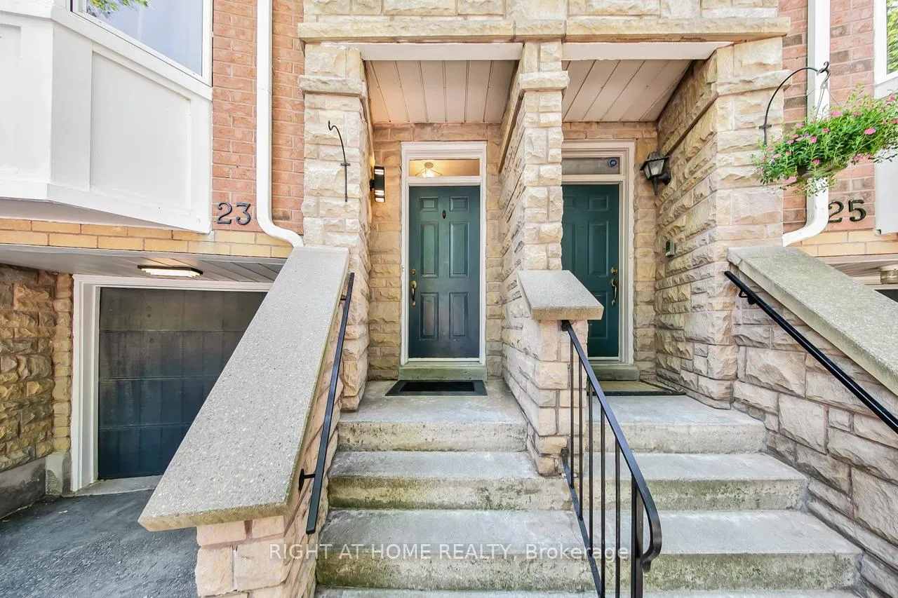 Photo 3 of 23 Michael Way, Markham, Buttonville — HOMEH