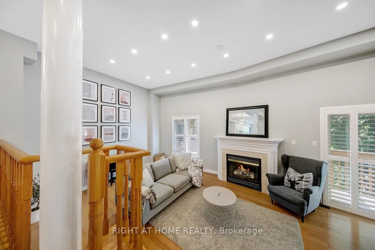 Photo 11 of 23 Michael Way, Markham, Buttonville — HOMEH