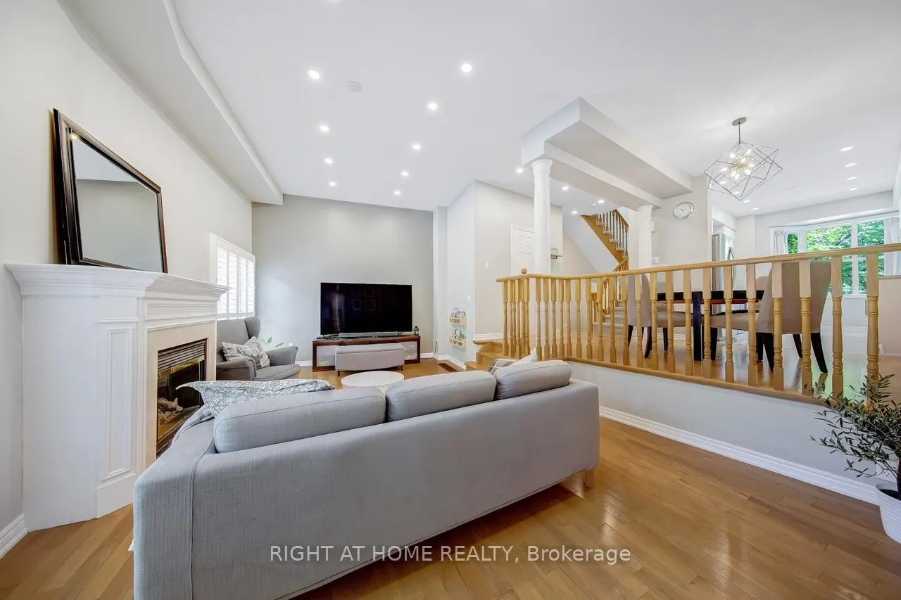Photo 14 of 23 Michael Way, Markham, Buttonville — HOMEH