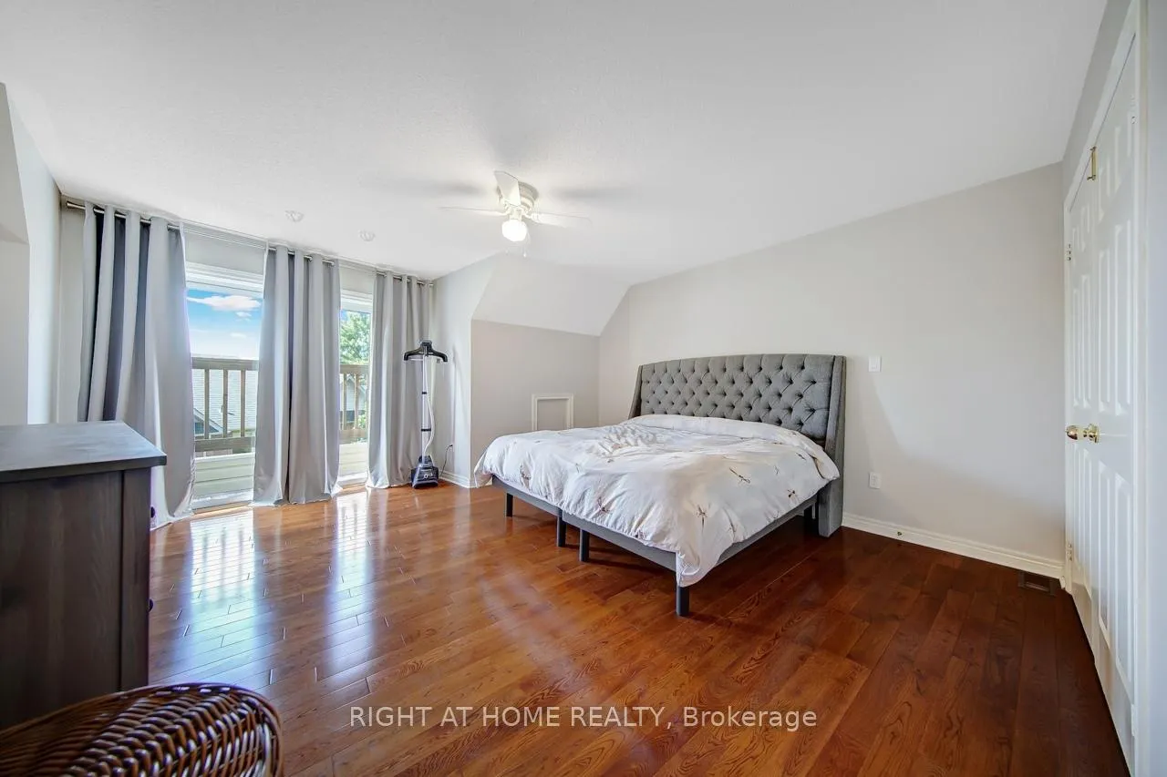 Photo 17 of 23 Michael Way, Markham, Buttonville — HOMEH
