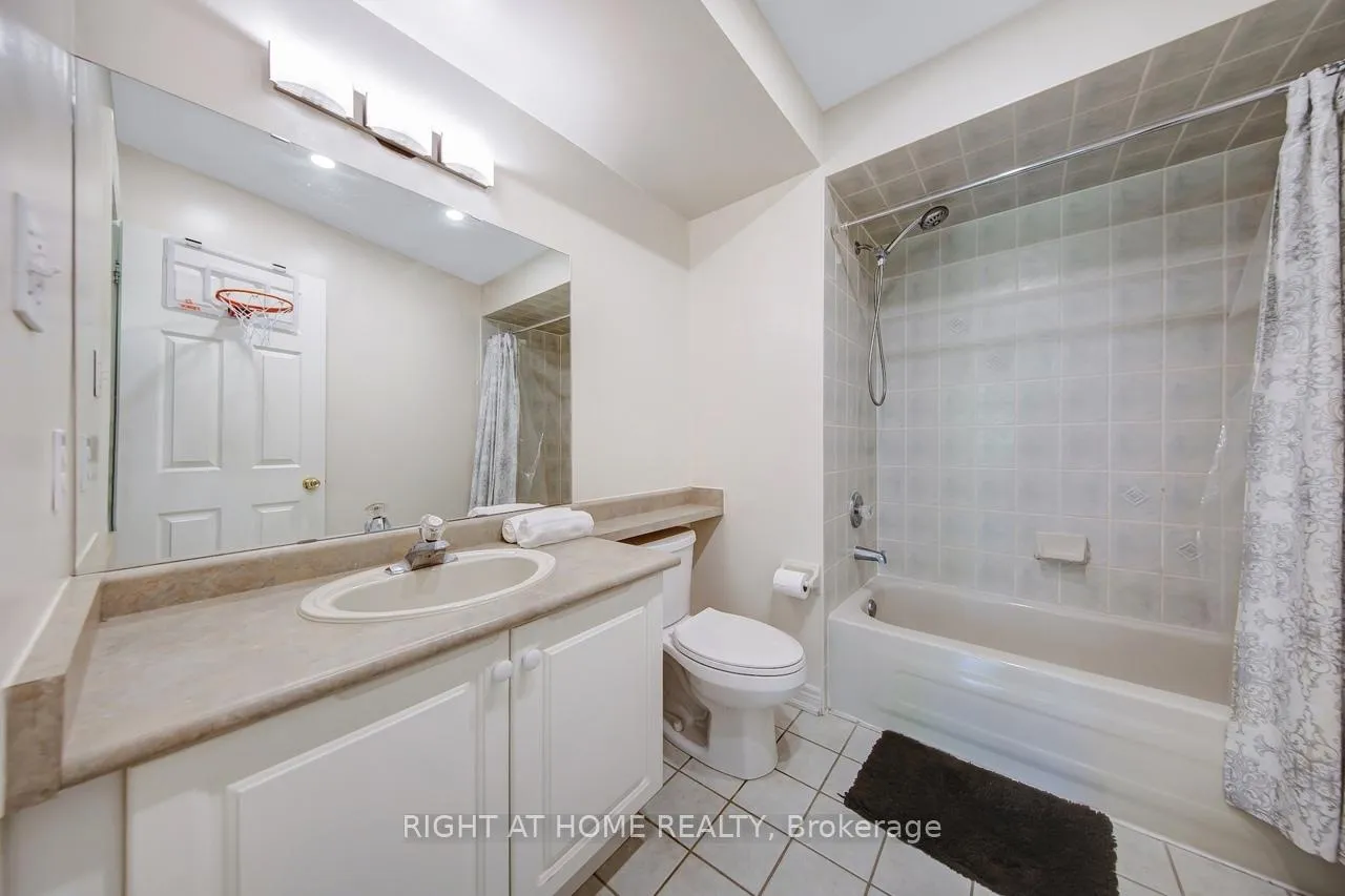 Photo 23 of 23 Michael Way, Markham, Buttonville — HOMEH