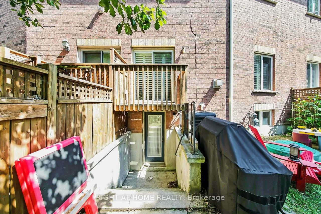 Photo 31 of 23 Michael Way, Markham, Buttonville — HOMEH