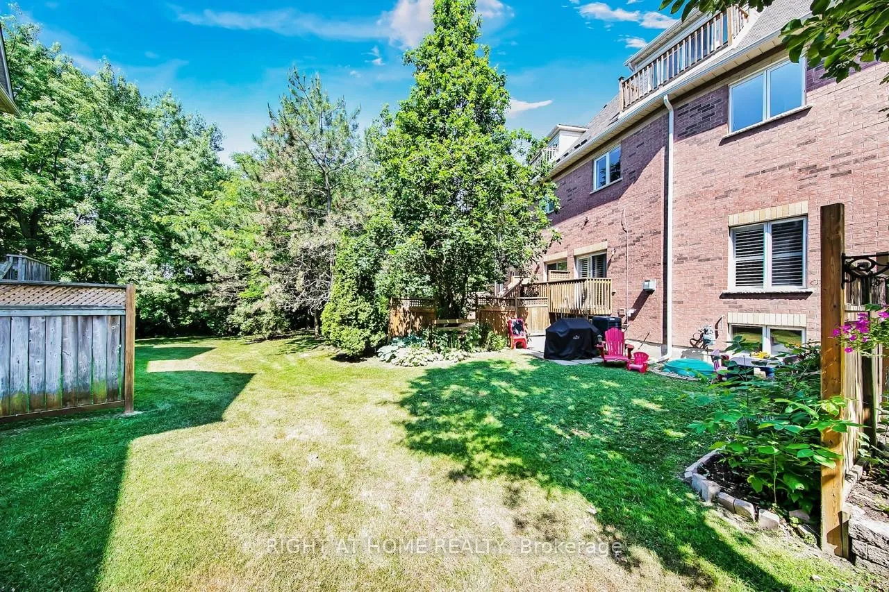 Photo 33 of 23 Michael Way, Markham, Buttonville — HOMEH