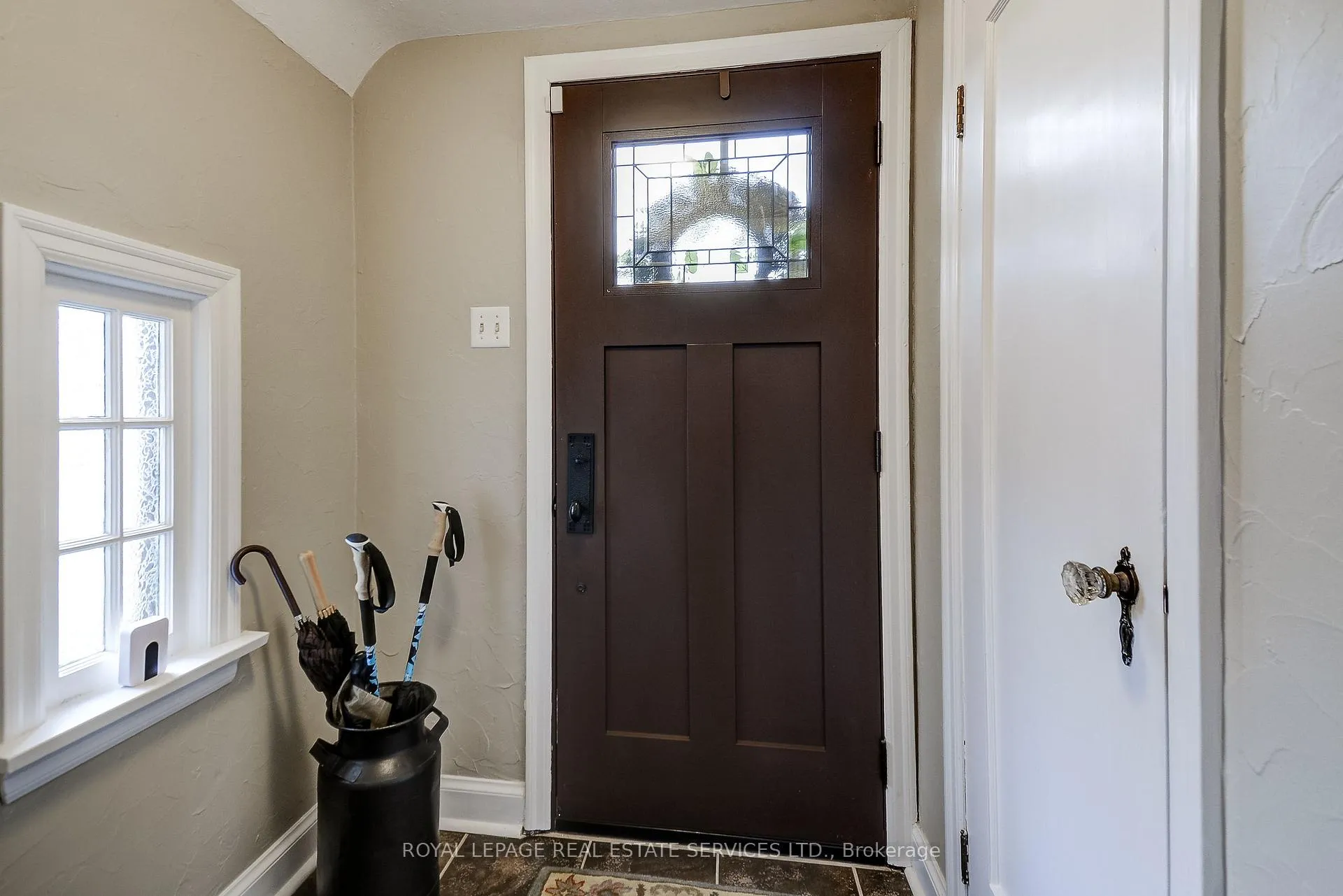 Photo 5 of 58 South Drive, St. Catharines, Old Glenridge — HOMEH