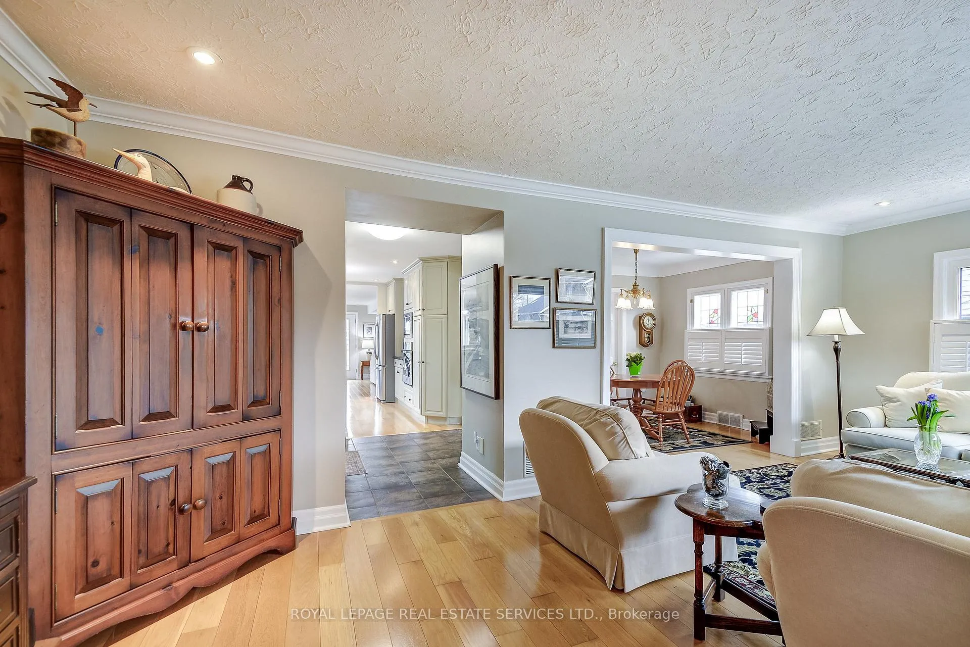 Photo 6 of 58 South Drive, St. Catharines, Old Glenridge — HOMEH