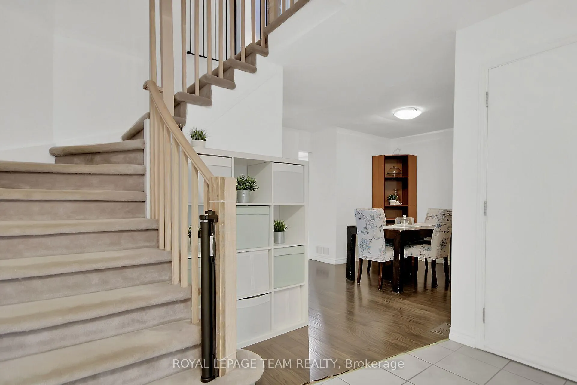 Photo 3 of 75 Inverary Drive, Ottawa, Kanata - Morgan's Grant/South March — HOMEH
