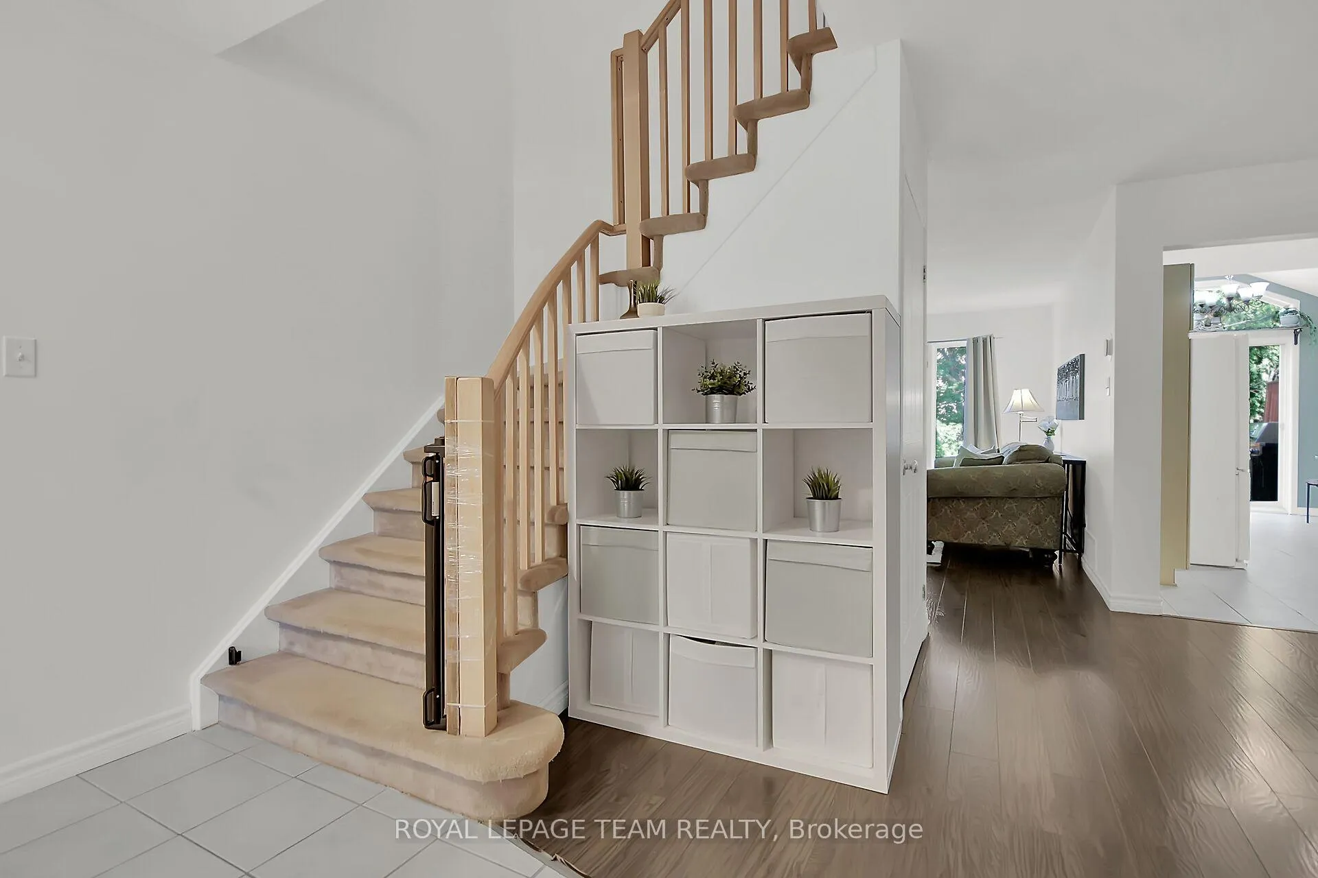 Photo 4 of 75 Inverary Drive, Ottawa, Kanata - Morgan's Grant/South March — HOMEH