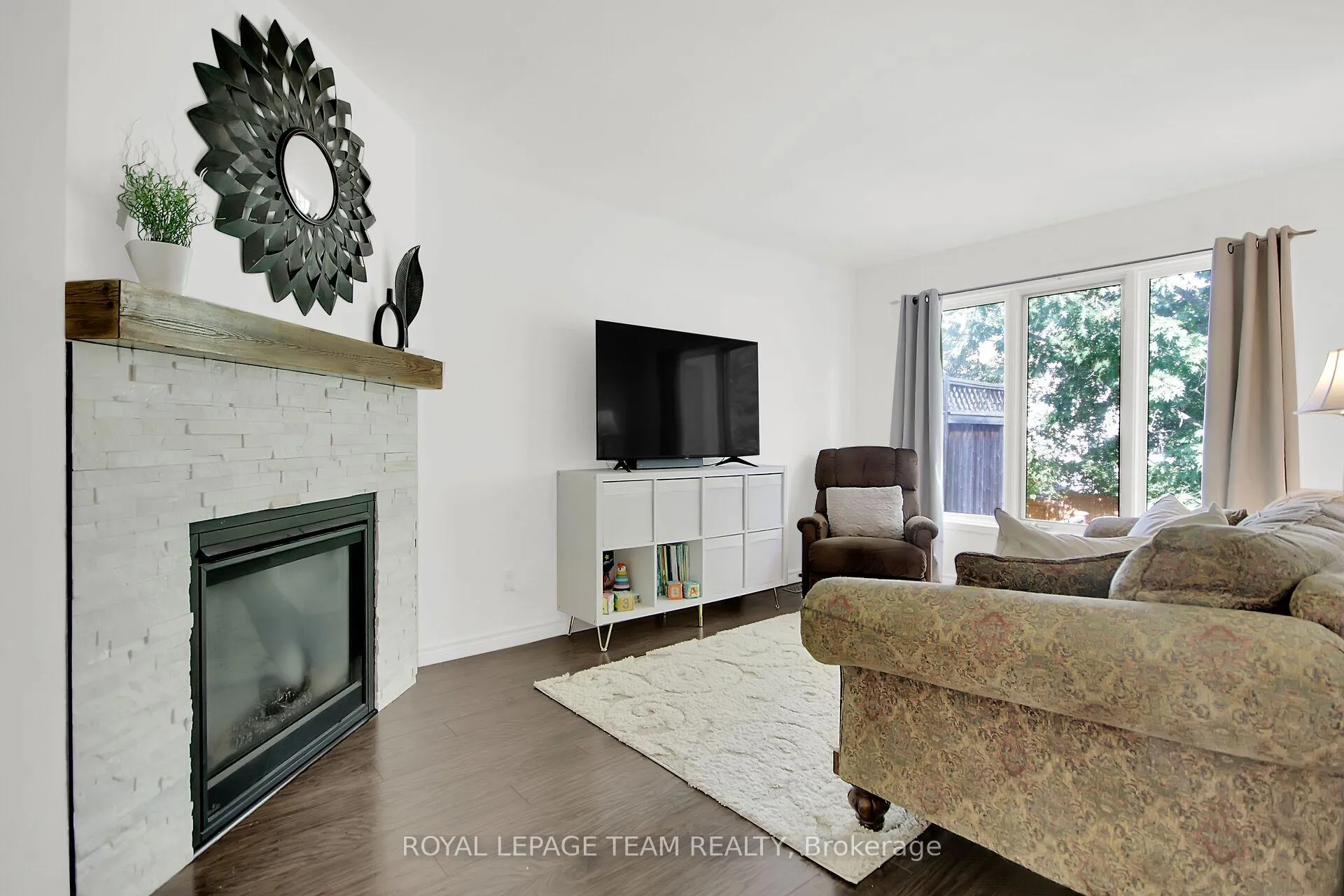 Photo 5 of 75 Inverary Drive, Ottawa, Kanata - Morgan's Grant/South March — HOMEH