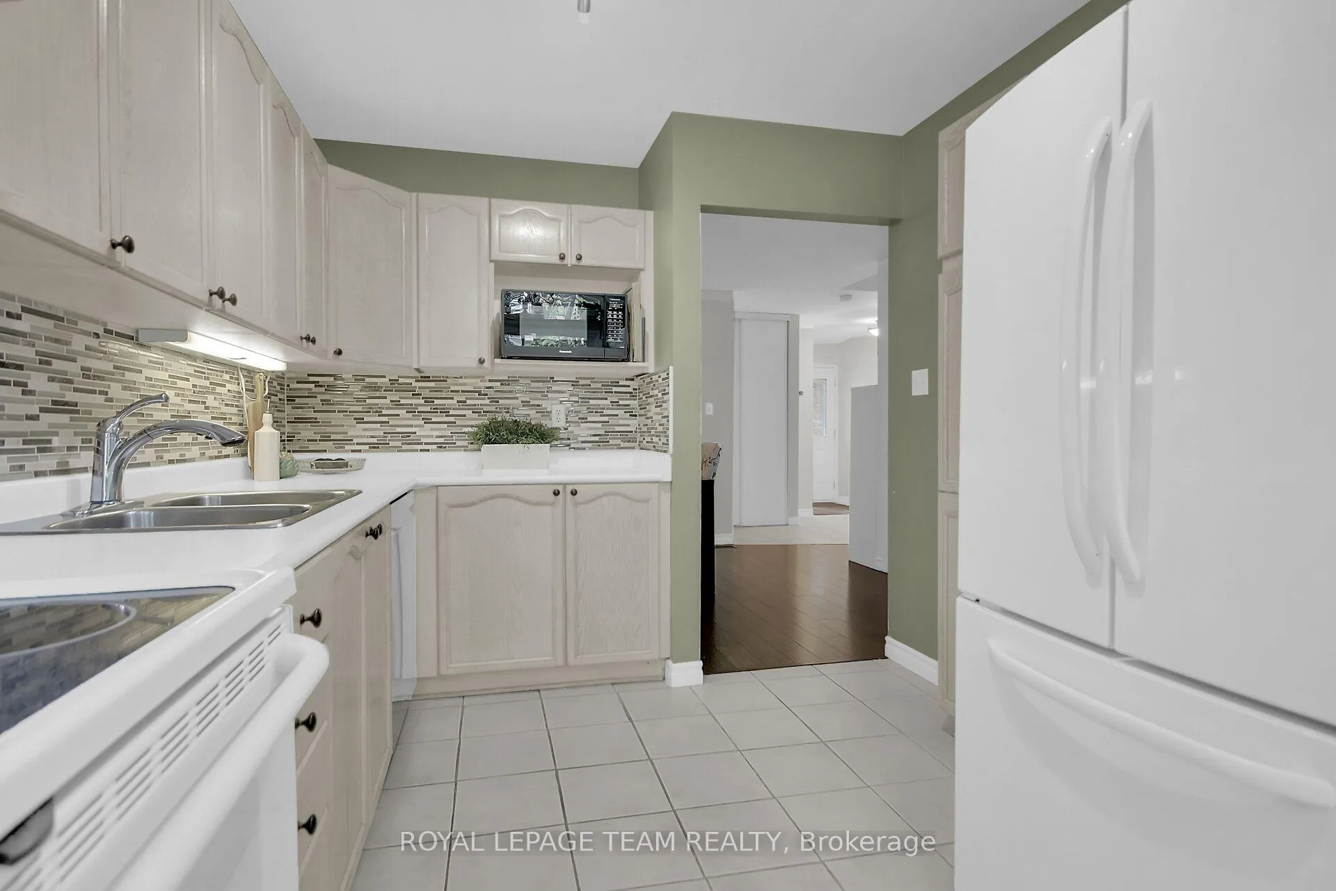 Photo 14 of 75 Inverary Drive, Ottawa, Kanata - Morgan's Grant/South March — HOMEH