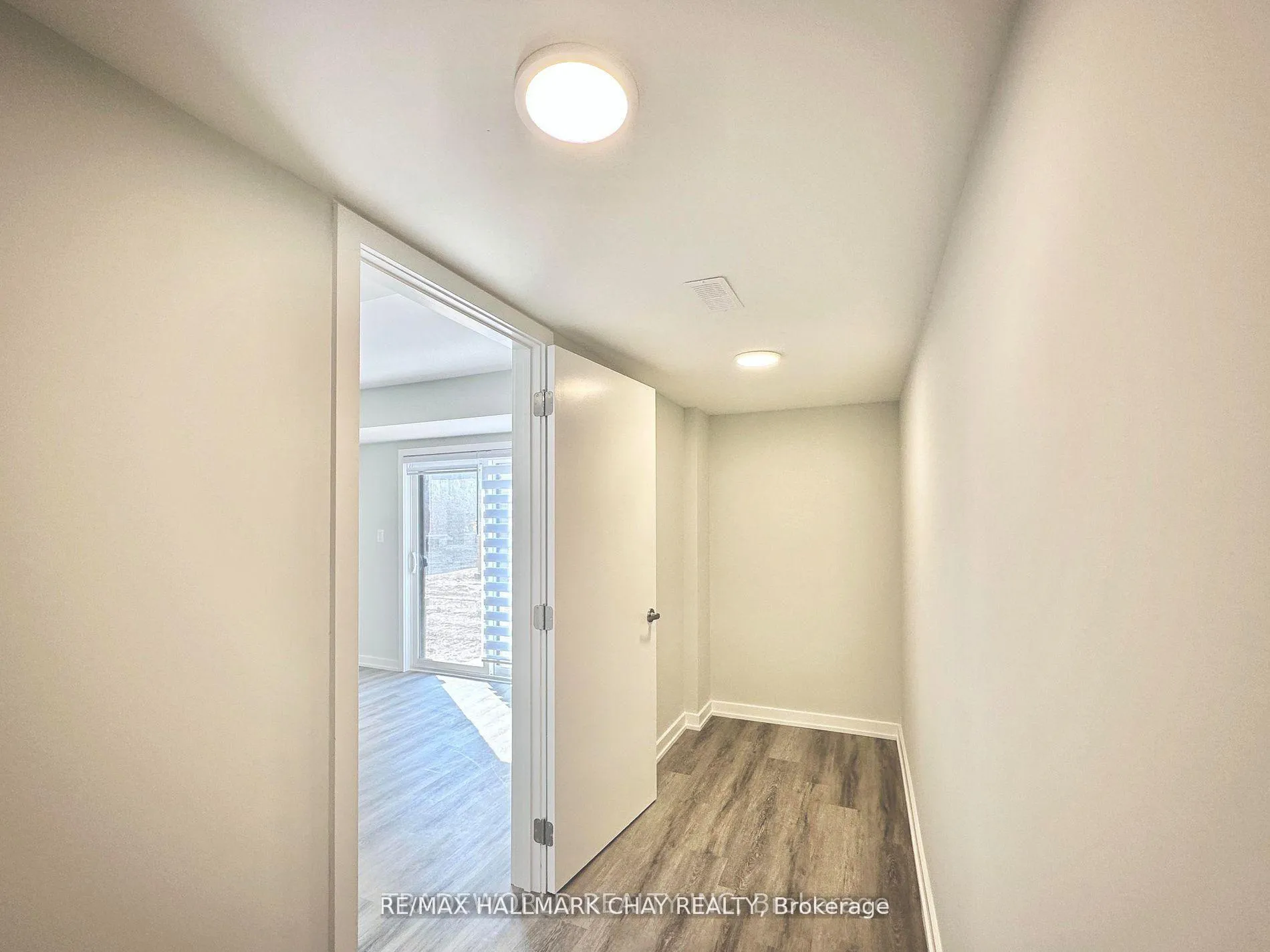 Photo 7 of 69 Winters Crescent, Collingwood — HOMEH