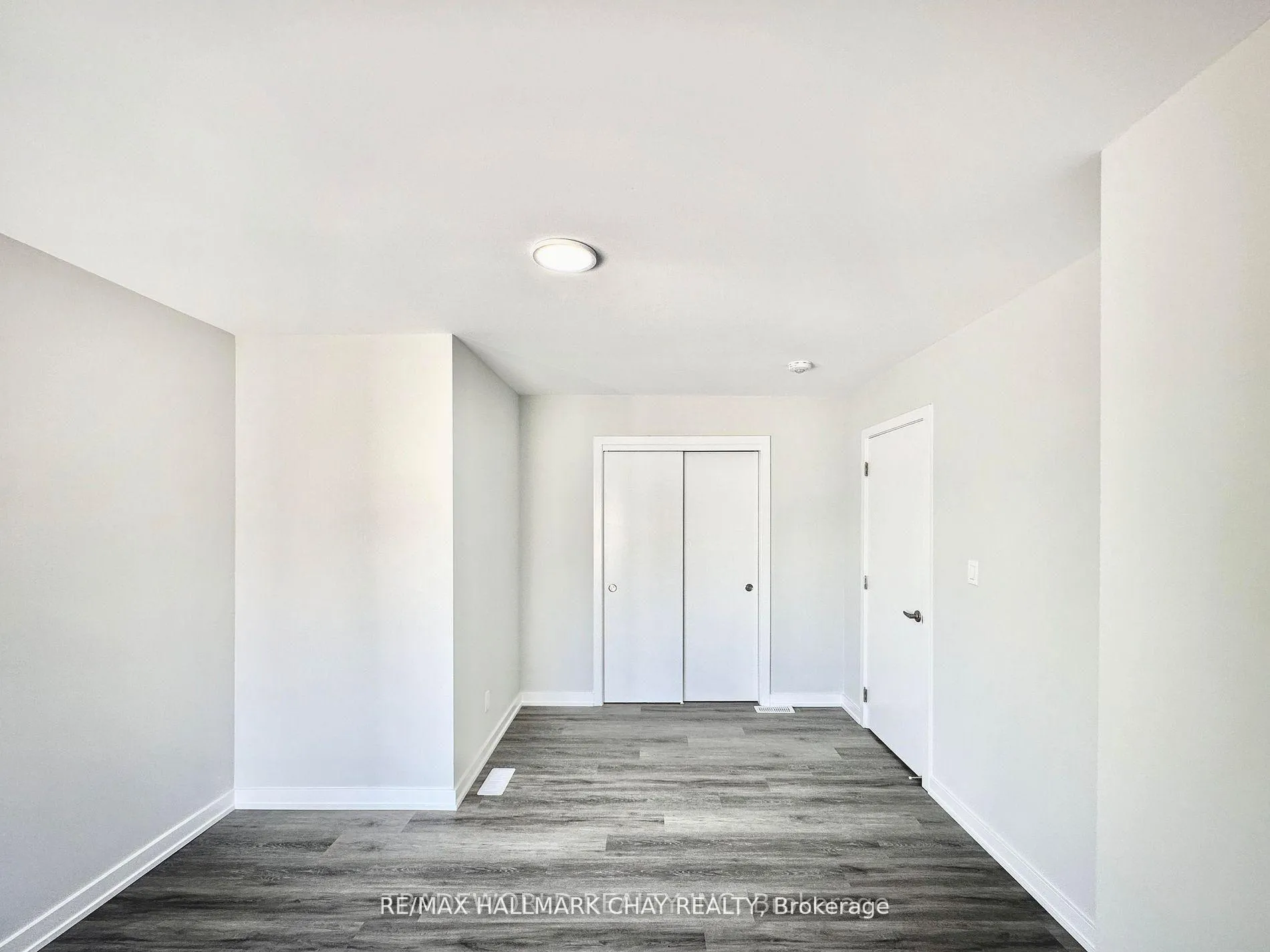 Photo 19 of 69 Winters Crescent, Collingwood — HOMEH
