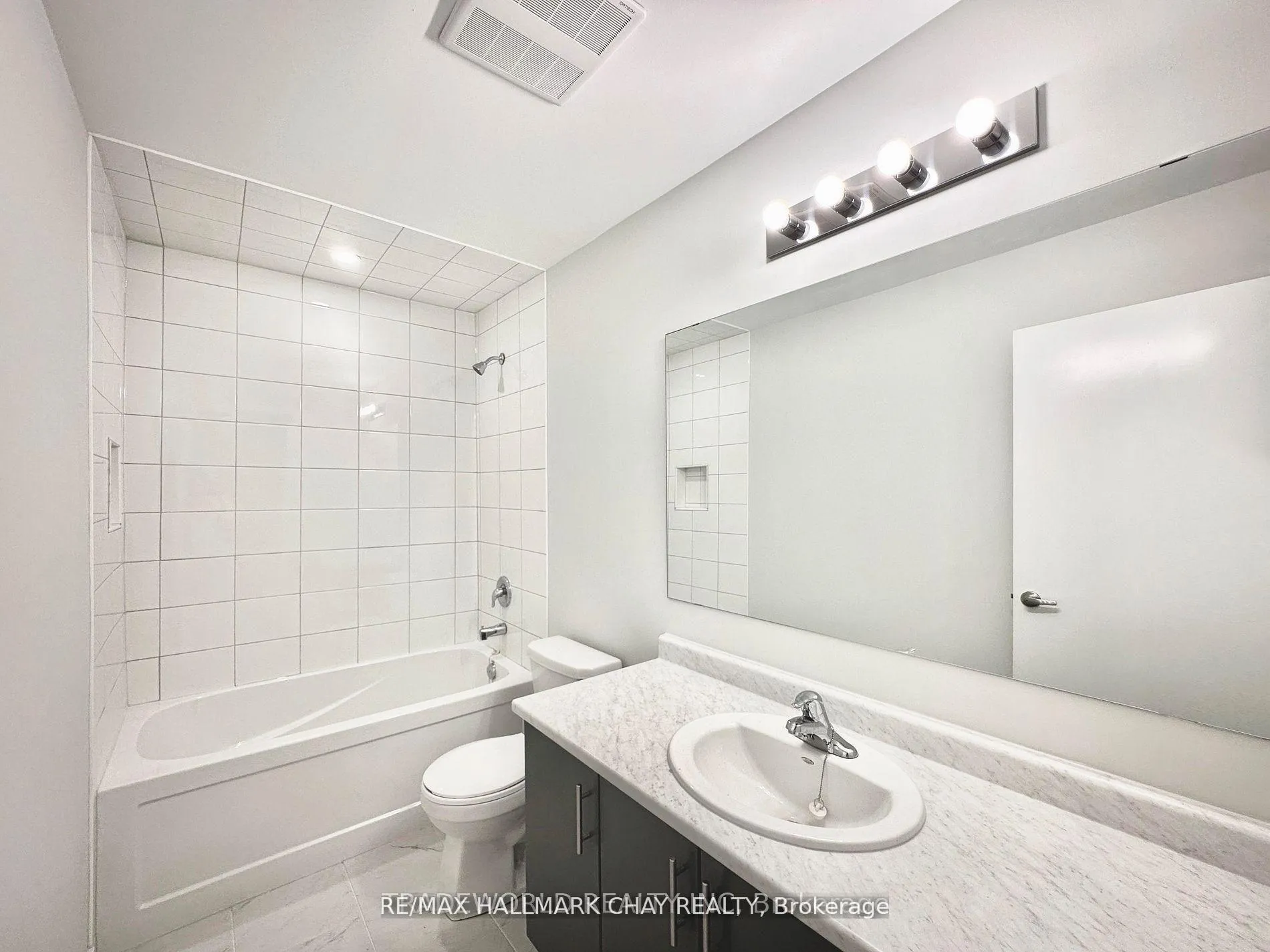 Photo 23 of 69 Winters Crescent, Collingwood — HOMEH