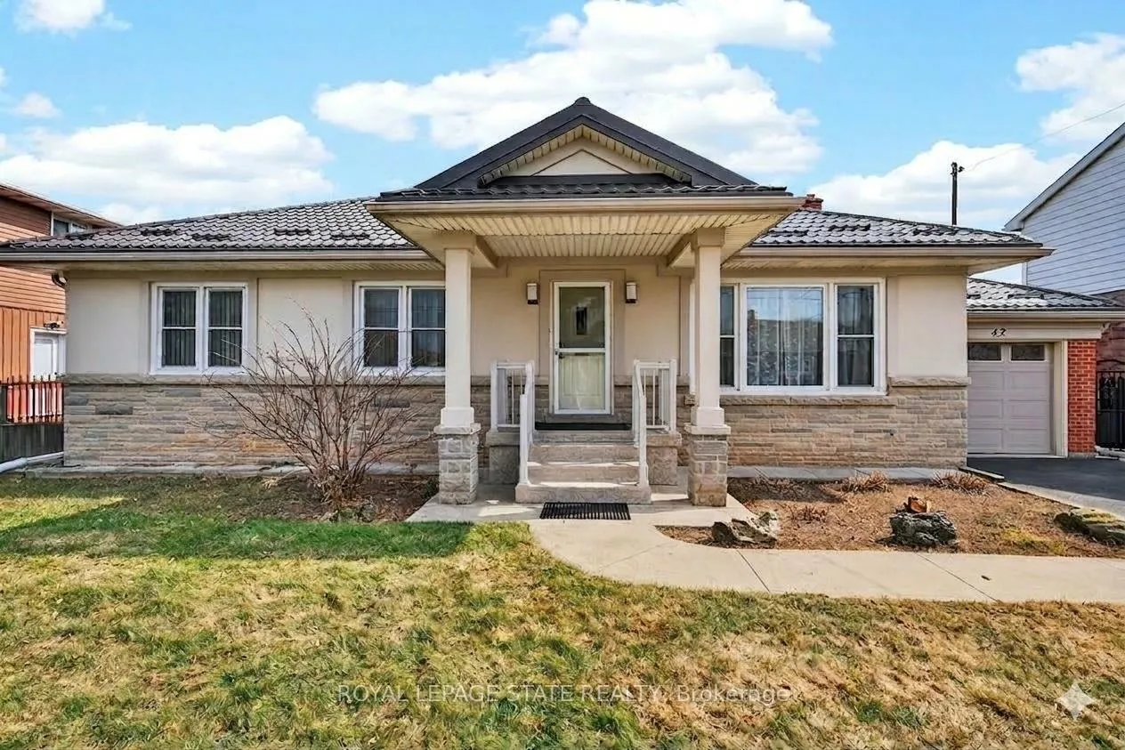 Photo 2 of 42 Evergreen Avenue, Hamilton, Stoney Creek — HOMEH