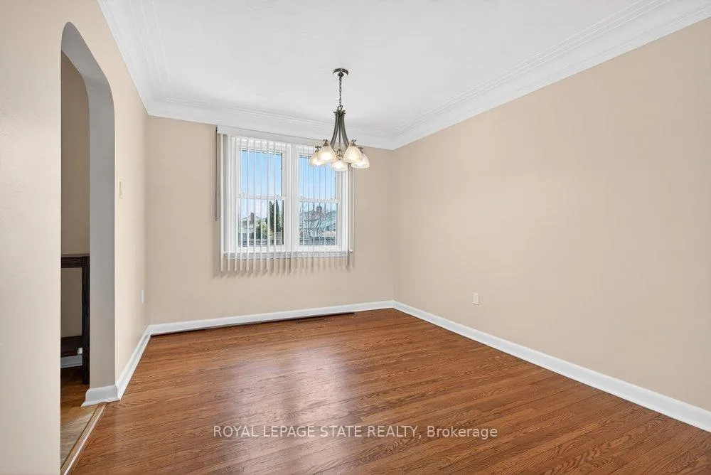 Photo 9 of 42 Evergreen Avenue, Hamilton, Stoney Creek — HOMEH
