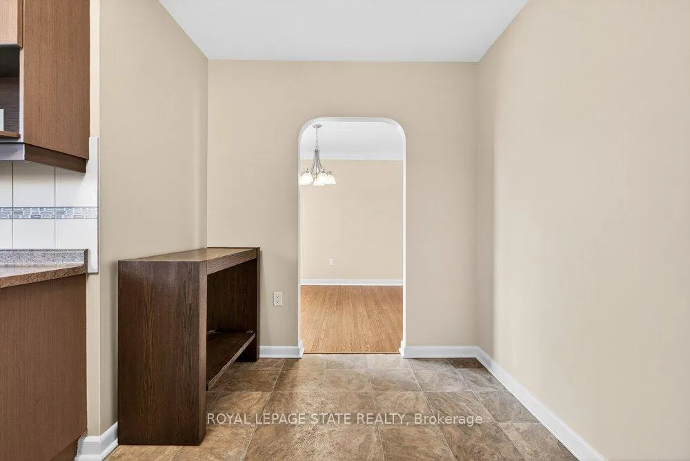 Photo 15 of 42 Evergreen Avenue, Hamilton, Stoney Creek — HOMEH