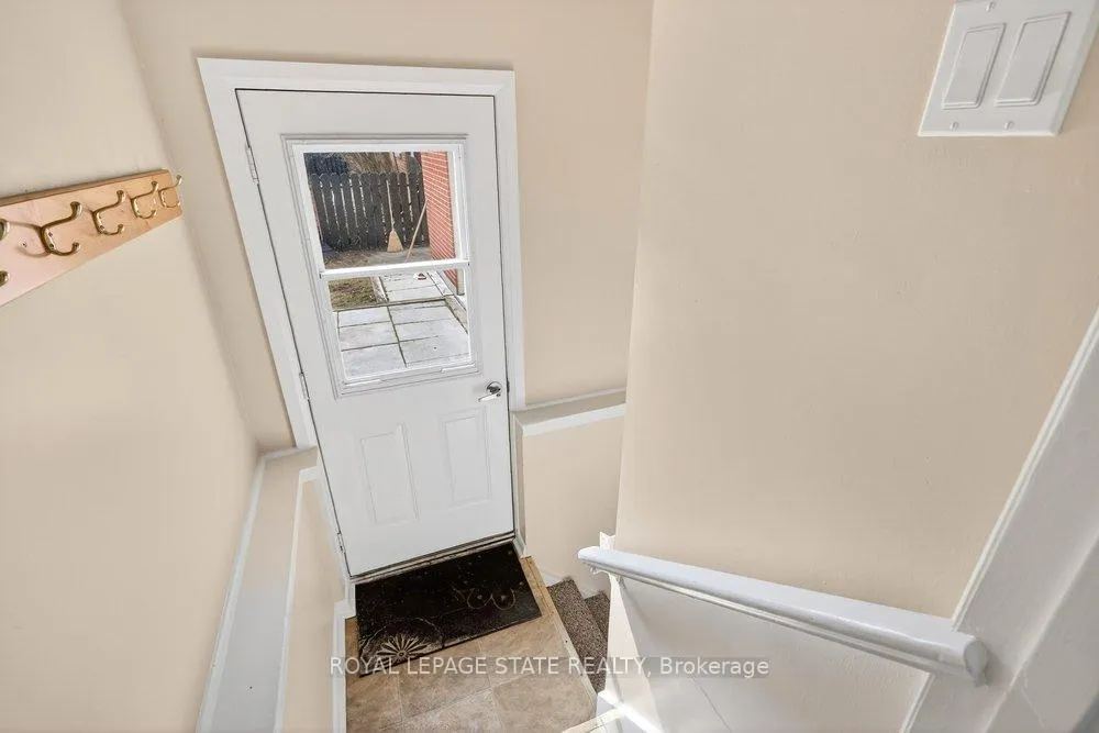 Photo 28 of 42 Evergreen Avenue, Hamilton, Stoney Creek — HOMEH