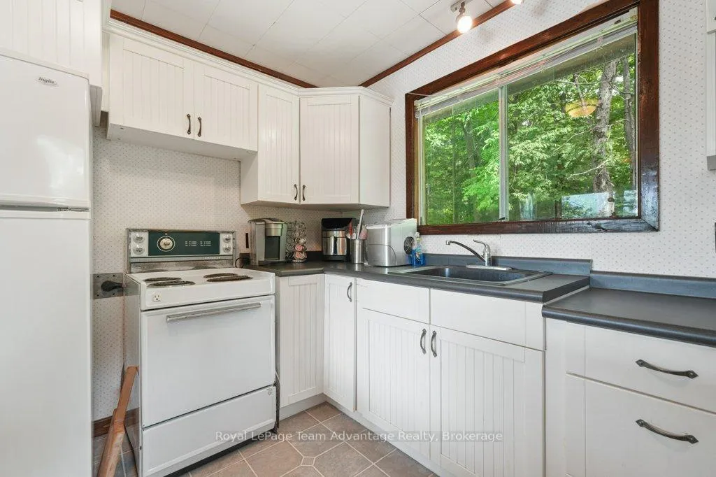 Photo 16 of 32 Island 65c, Carling — HOMEH