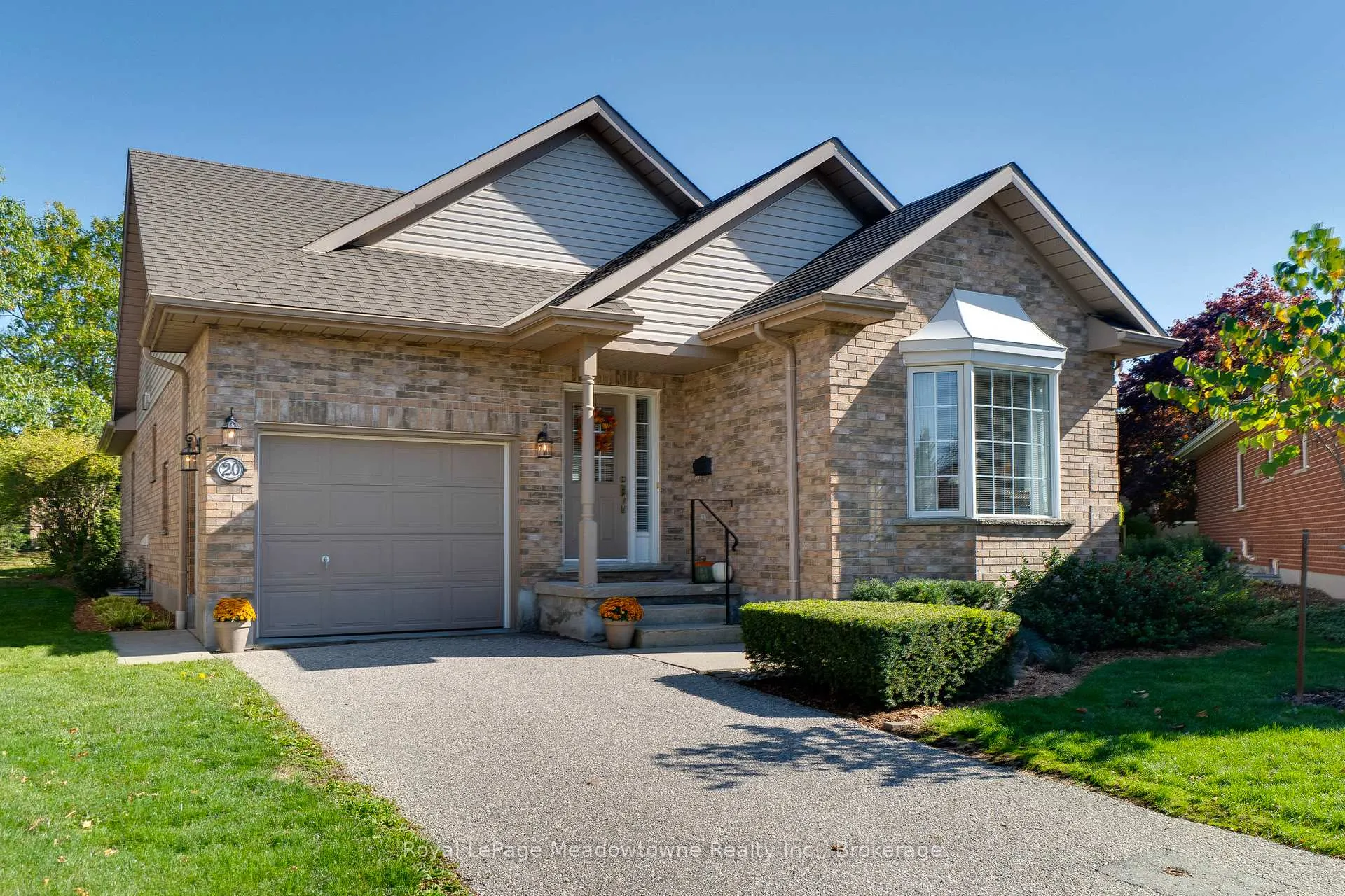 Photo 1 of 20 Arbordale Walk, Guelph, Village By The Arboretum — HOMEH