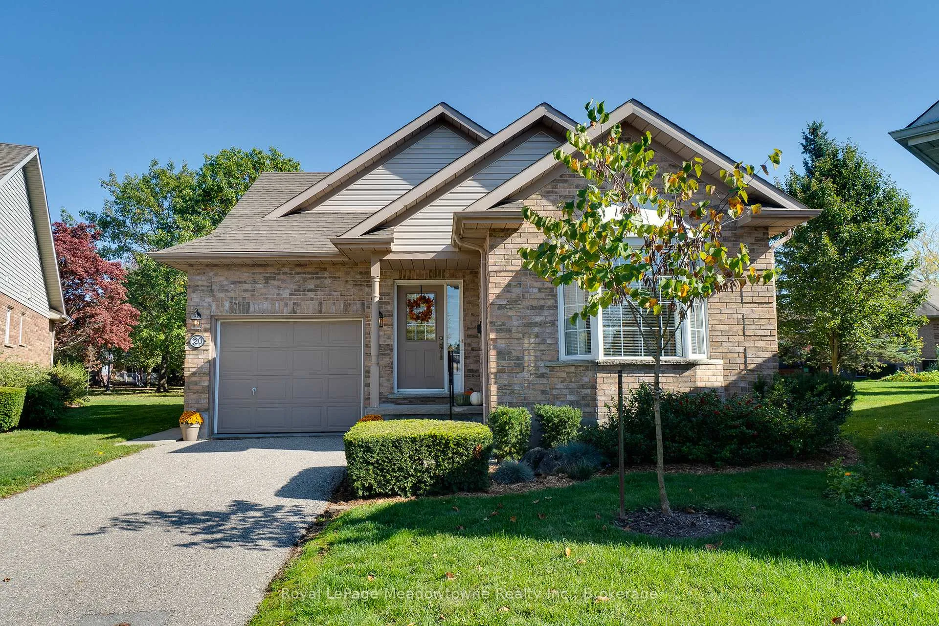 Photo 2 of 20 Arbordale Walk, Guelph, Village By The Arboretum — HOMEH
