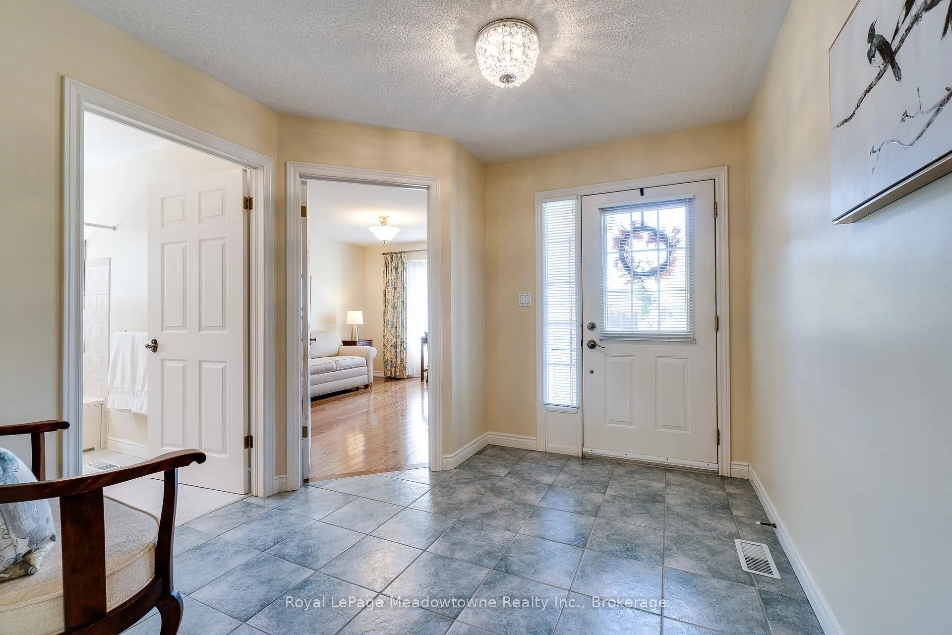 Photo 3 of 20 Arbordale Walk, Guelph, Village By The Arboretum — HOMEH