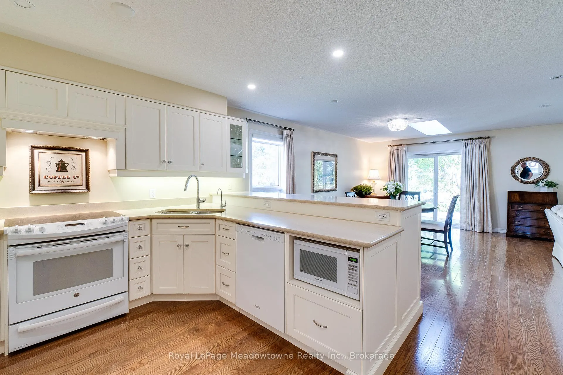 Photo 22 of 20 Arbordale Walk, Guelph, Village By The Arboretum — HOMEH