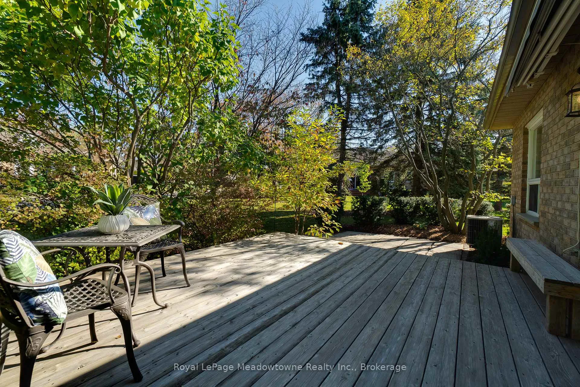 Photo 37 of 20 Arbordale Walk, Guelph, Village By The Arboretum — HOMEH