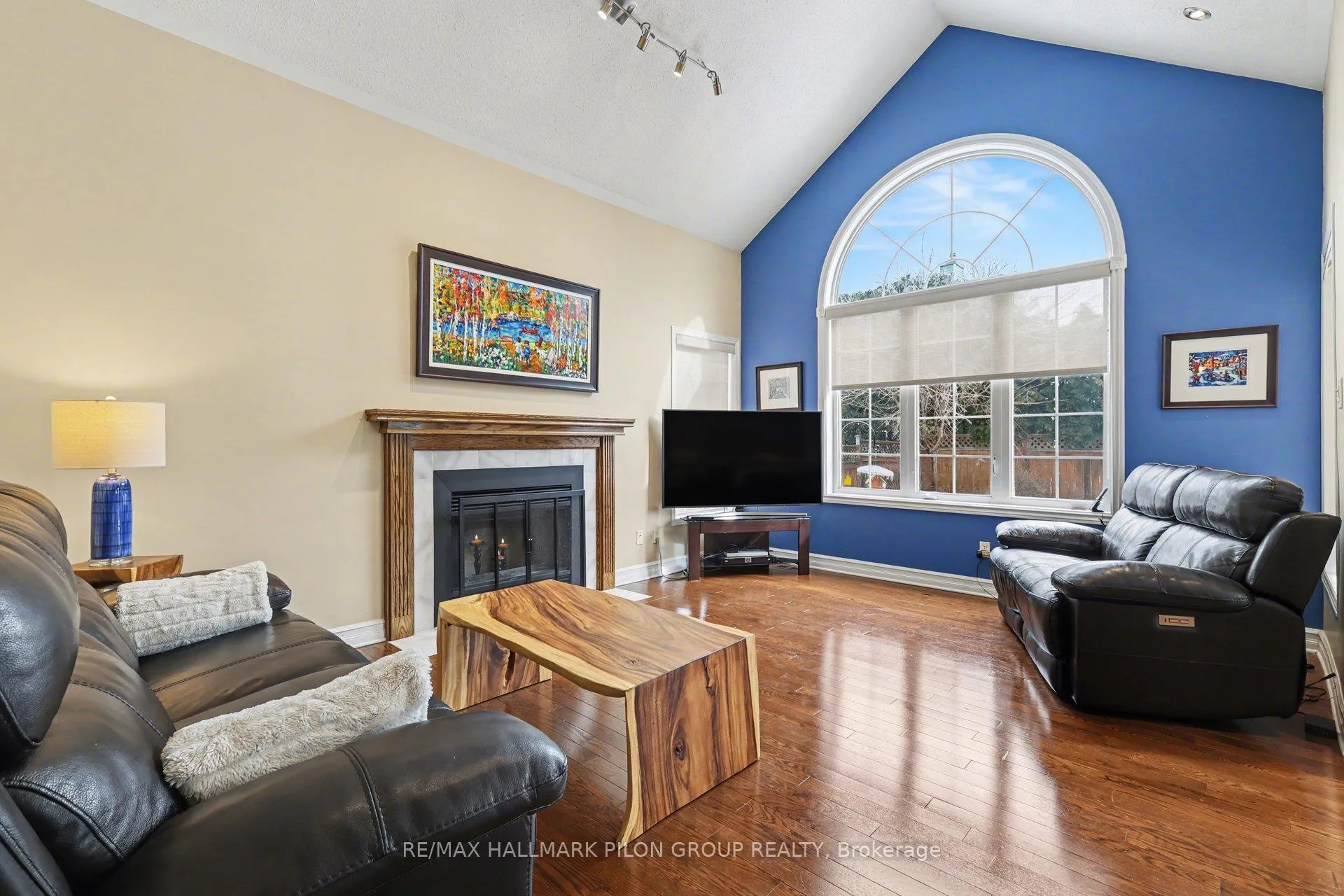 Photo 2 of 1399 Montresor Way, Ottawa, Fallingbrook/Ridgemount — HOMEH